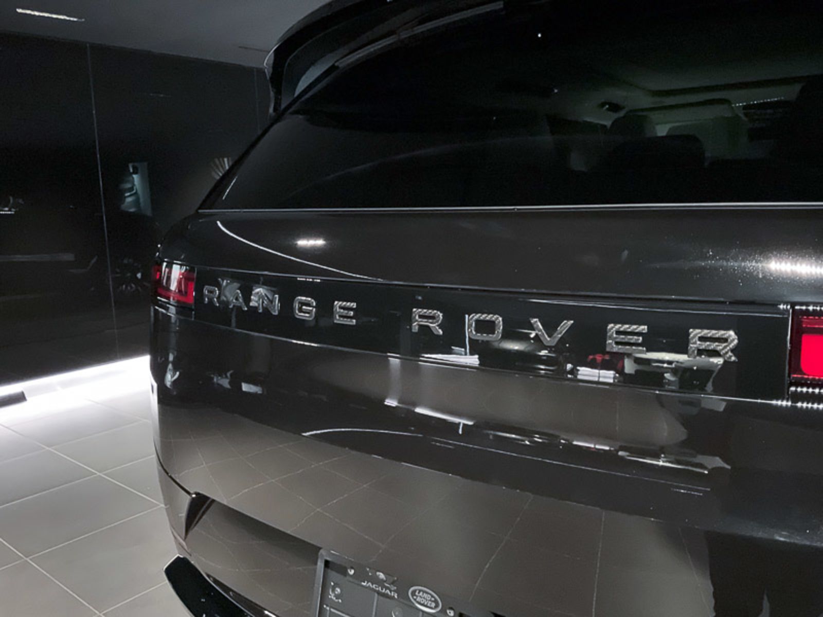 2024 Land Rover Range Rover Sport SV Edition One Obsidian Black, Vancouver, Cash