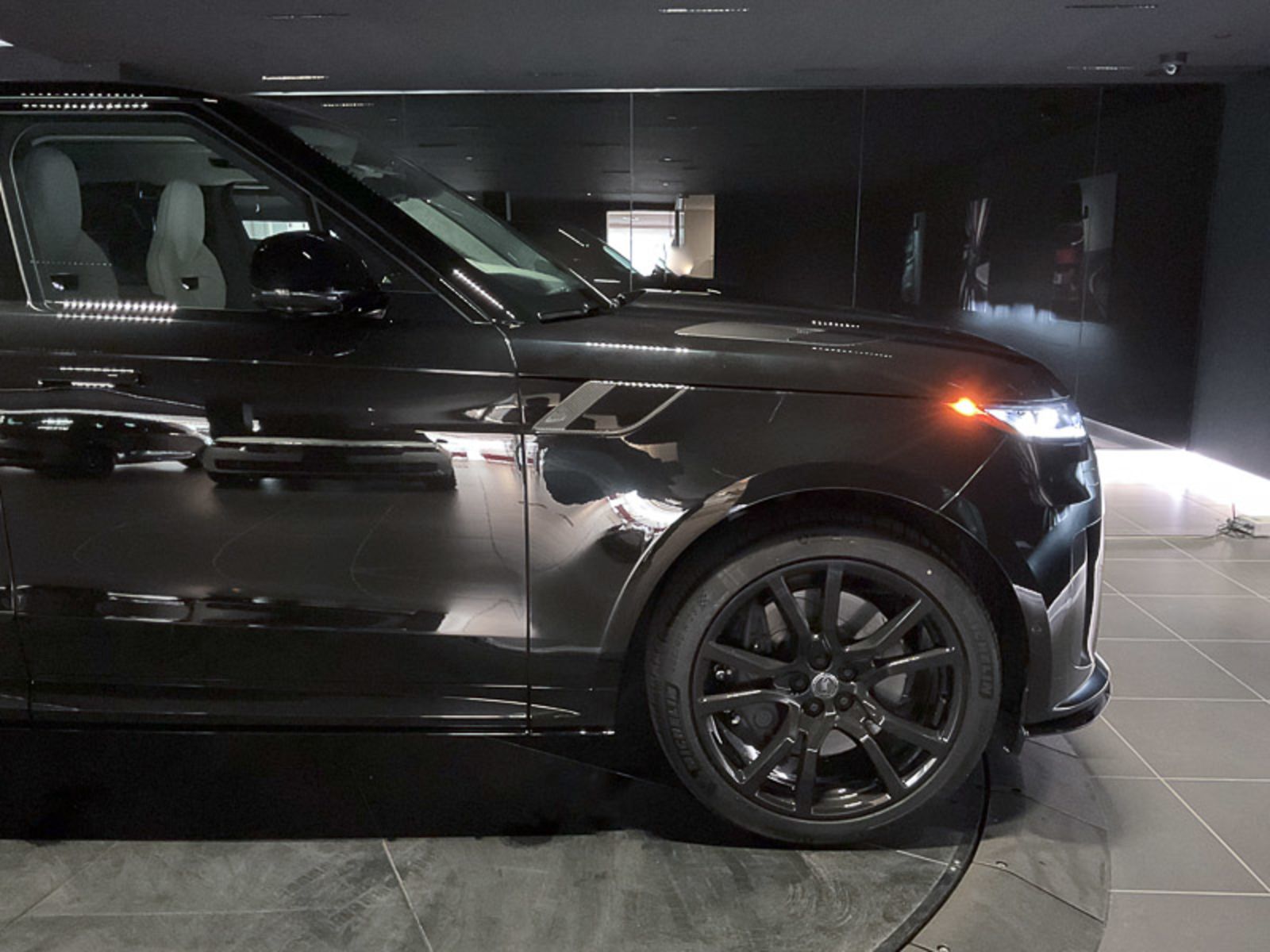 2024 Land Rover Range Rover Sport SV Edition One Obsidian Black, Vancouver, Cash