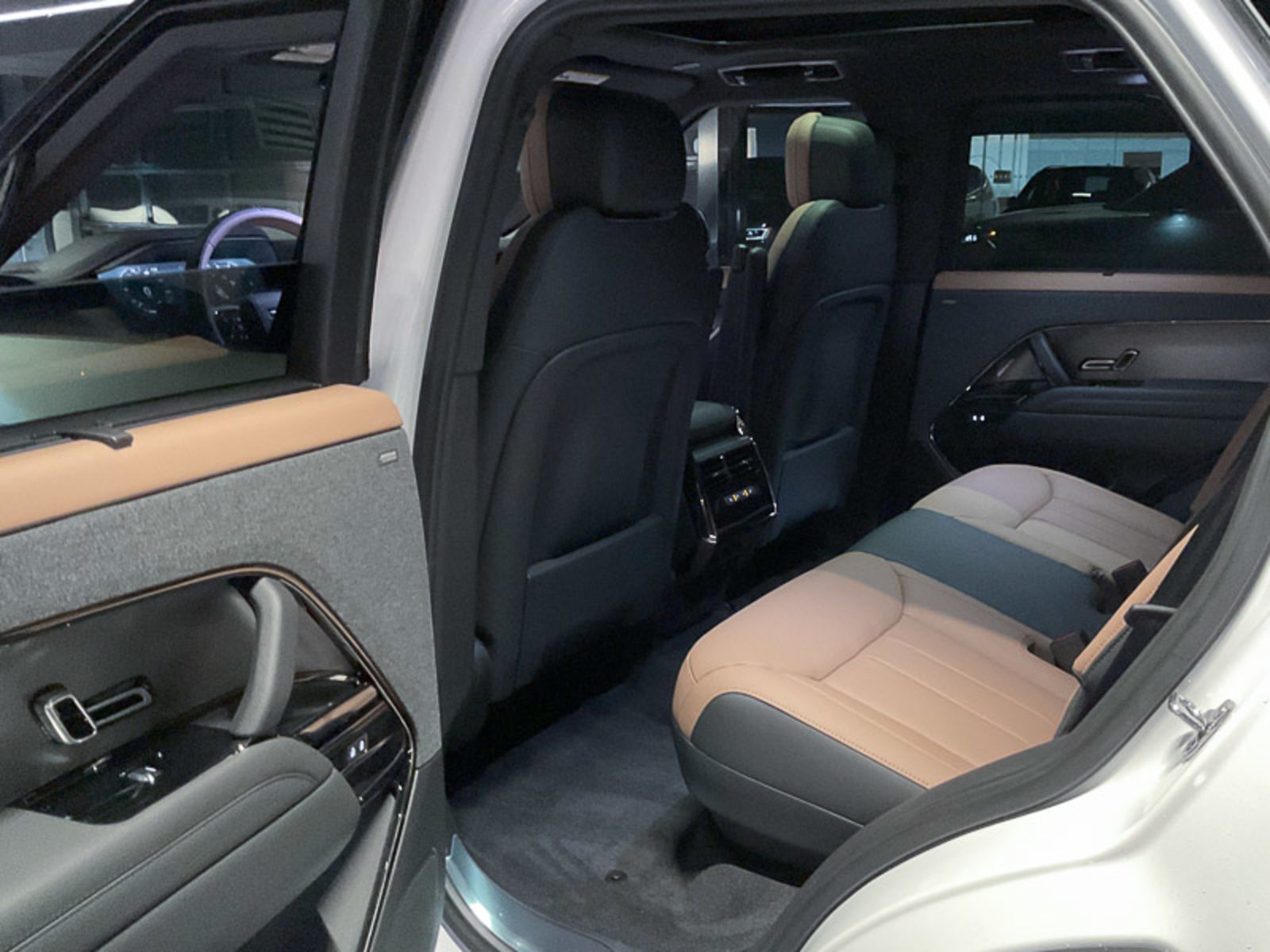 2024 Land Rover Range Rover Sport Dynamic SE, Vancouver, Cash