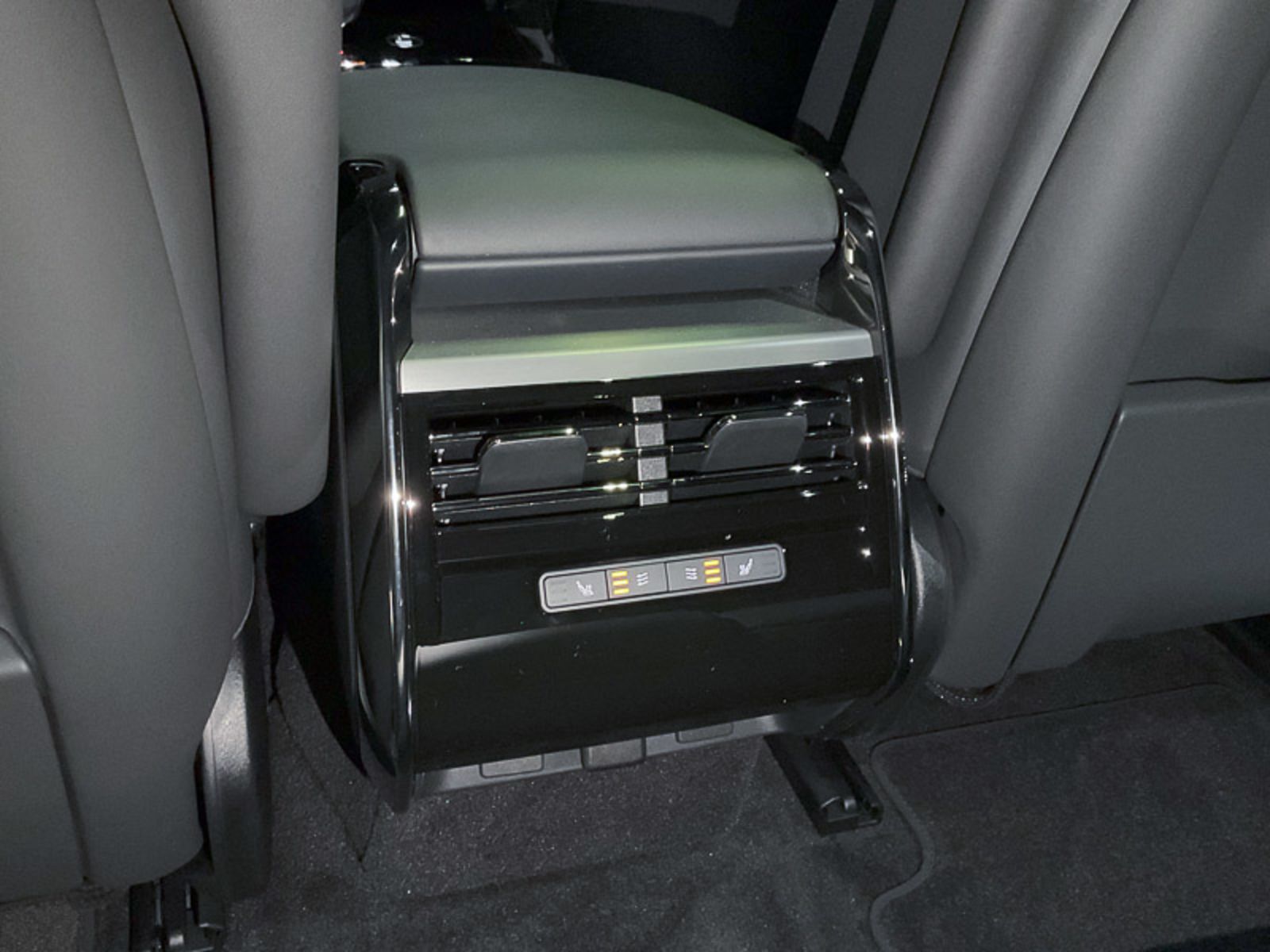 2024 Land Rover Range Rover Sport Dynamic SE, Vancouver, Cash