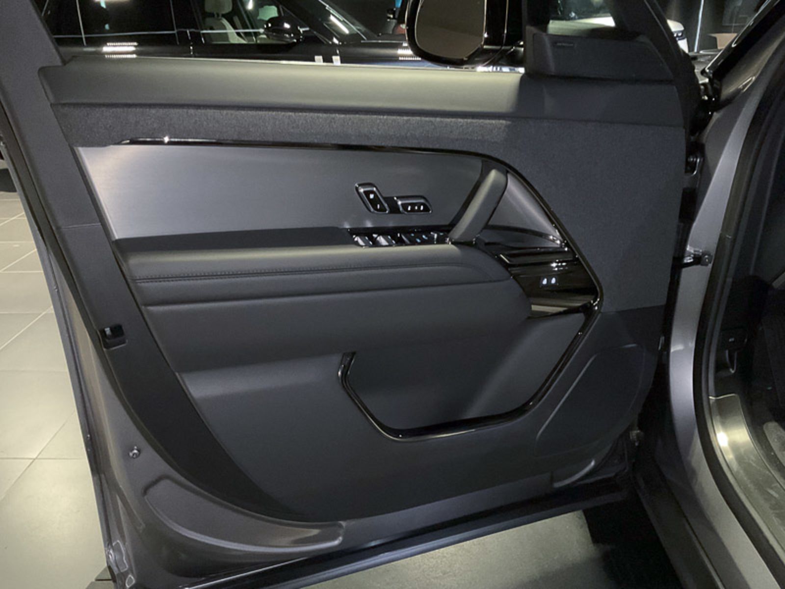 2024 Land Rover Range Rover Sport Dynamic SE, Vancouver, Cash