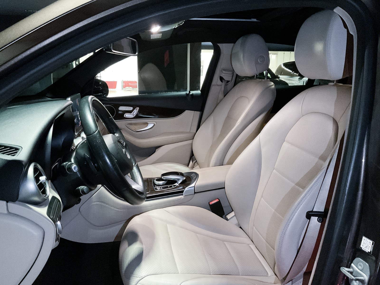 2018 Mercedes-Benz GLC GLC 300, Vancouver, Cash