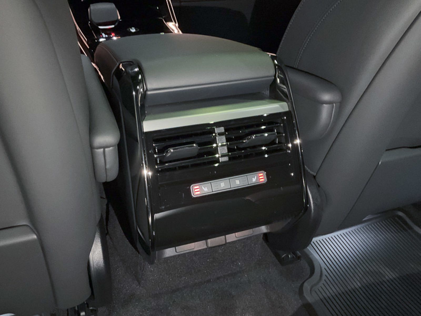 2024 Land Rover Range Rover Sport Dynamic SE, Vancouver, Cash