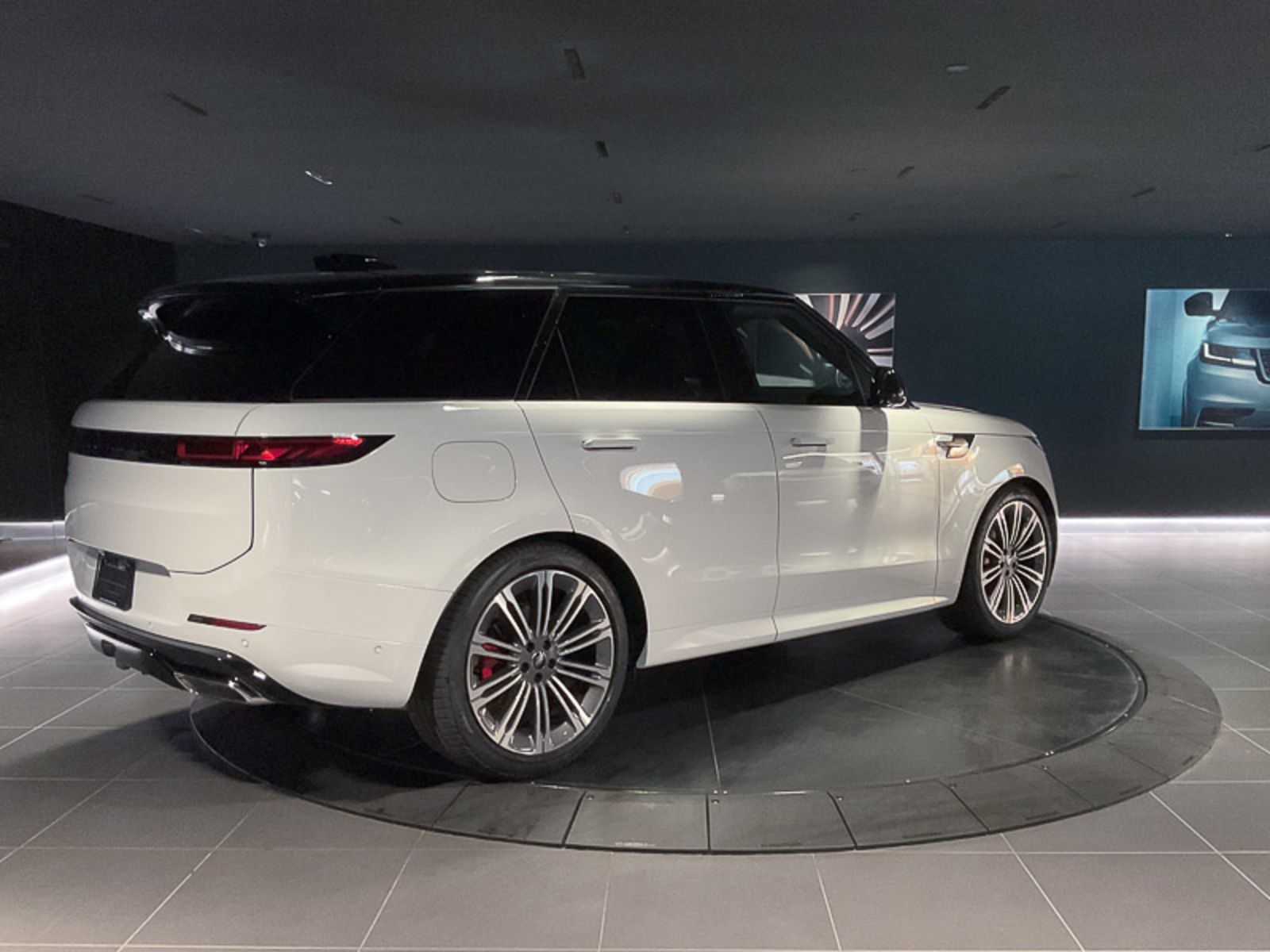 2024 Land Rover Range Rover Sport Dynamic SE, Vancouver, Cash