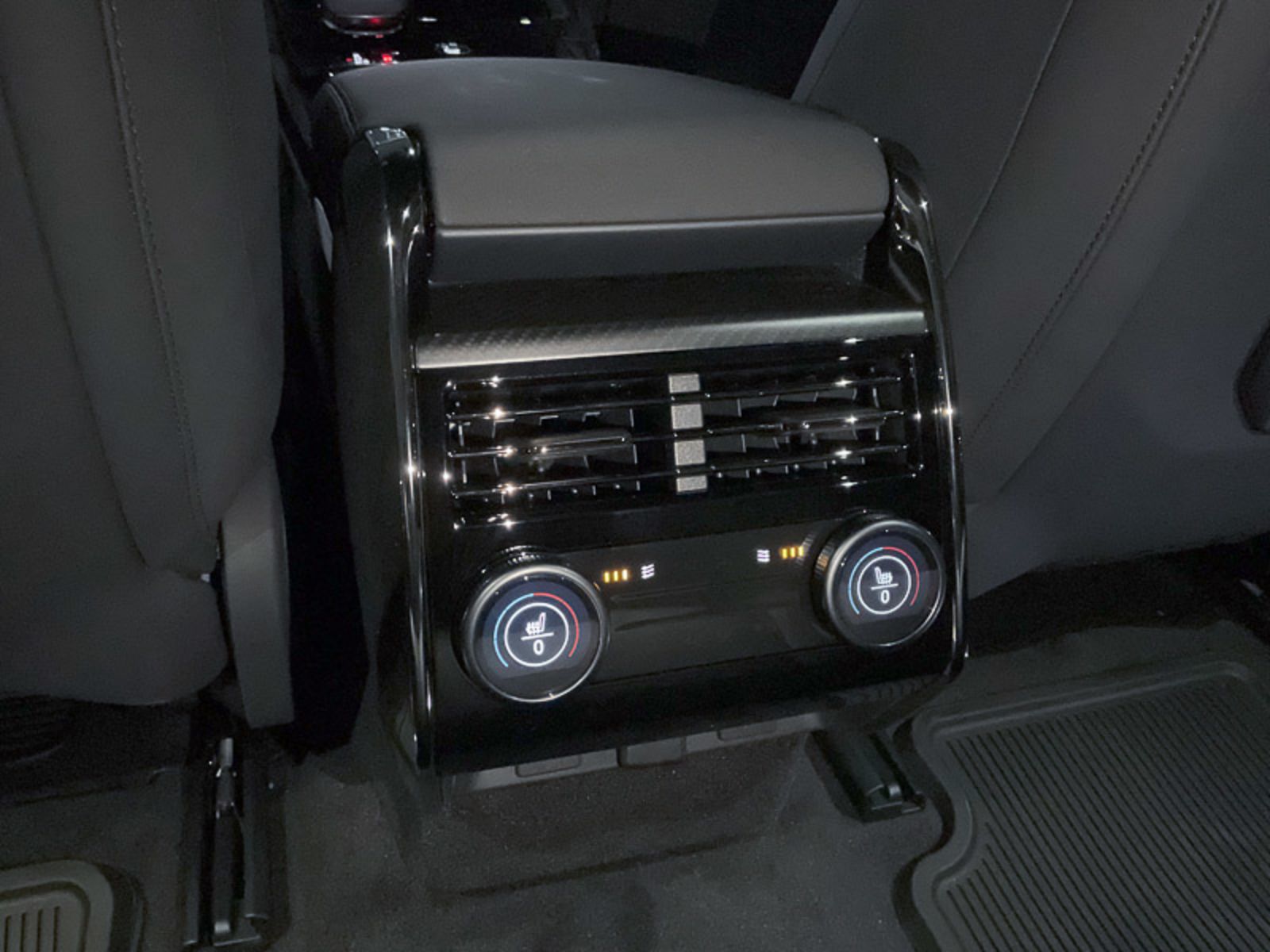 2024 Land Rover Range Rover Sport SV Edition One Carbon Bronze, Vancouver, Cash