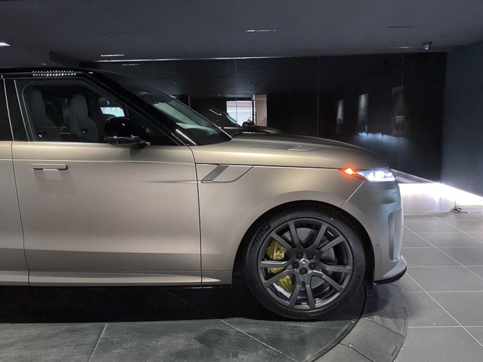 2024 Land Rover Range Rover Sport SV Edition One Carbon Bronze, Vancouver, Cash