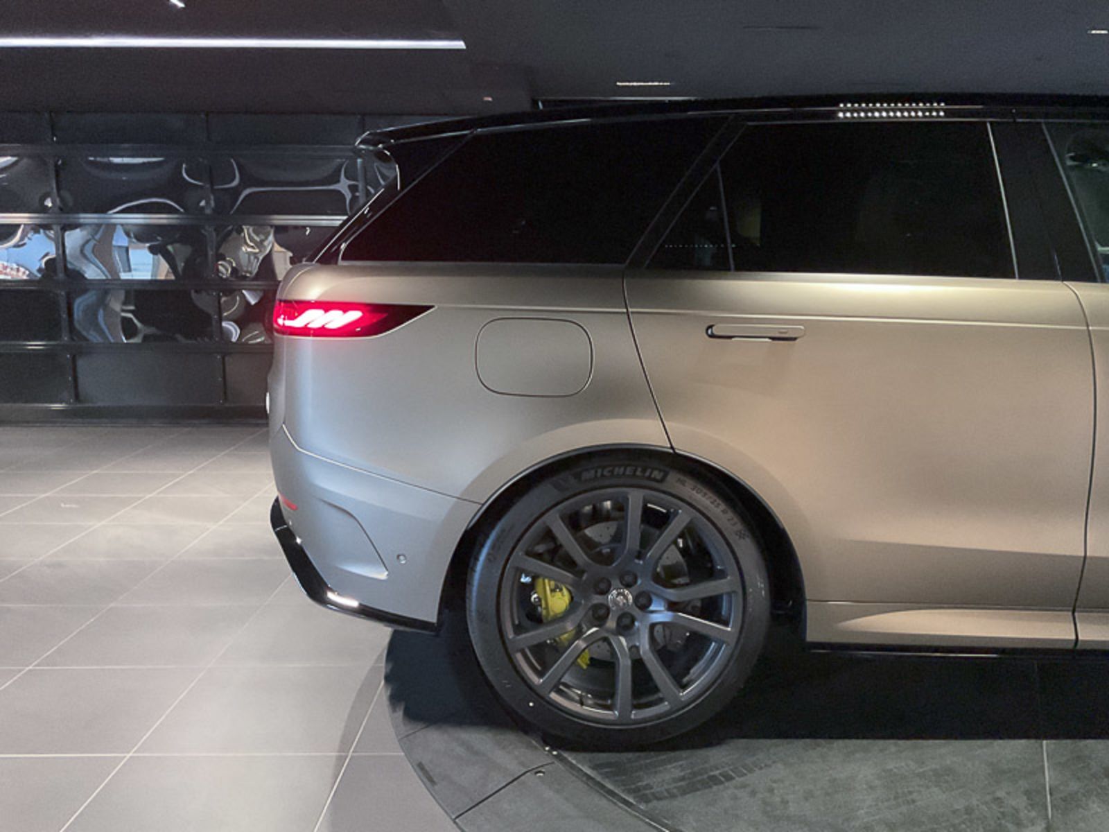 2024 Land Rover Range Rover Sport SV Edition One Carbon Bronze, Vancouver, Cash