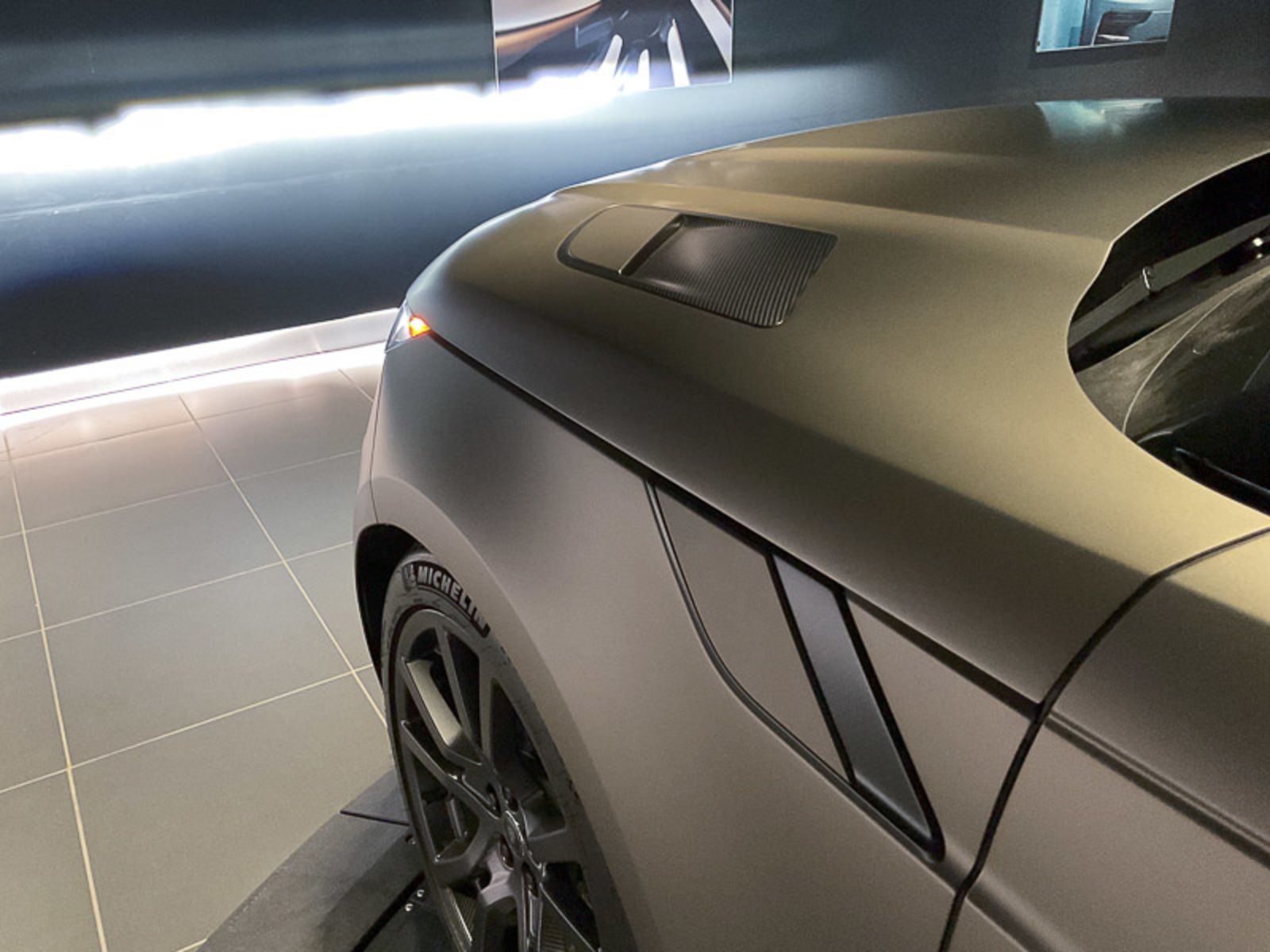 2024 Land Rover Range Rover Sport SV Edition One Carbon Bronze, Vancouver, Cash