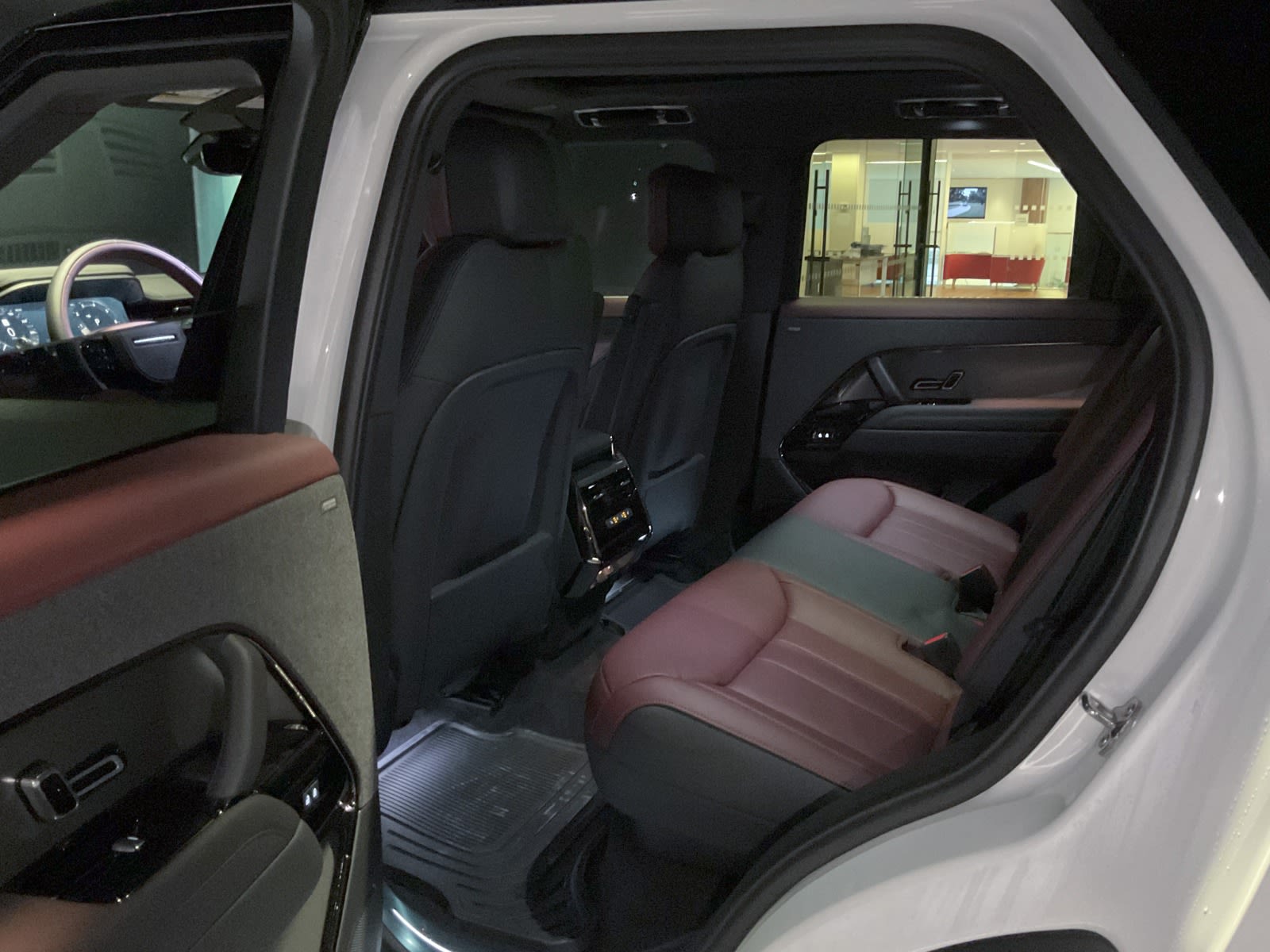 2025 Land Rover Range Rover Sport Dynamic SE, Vancouver, Cash