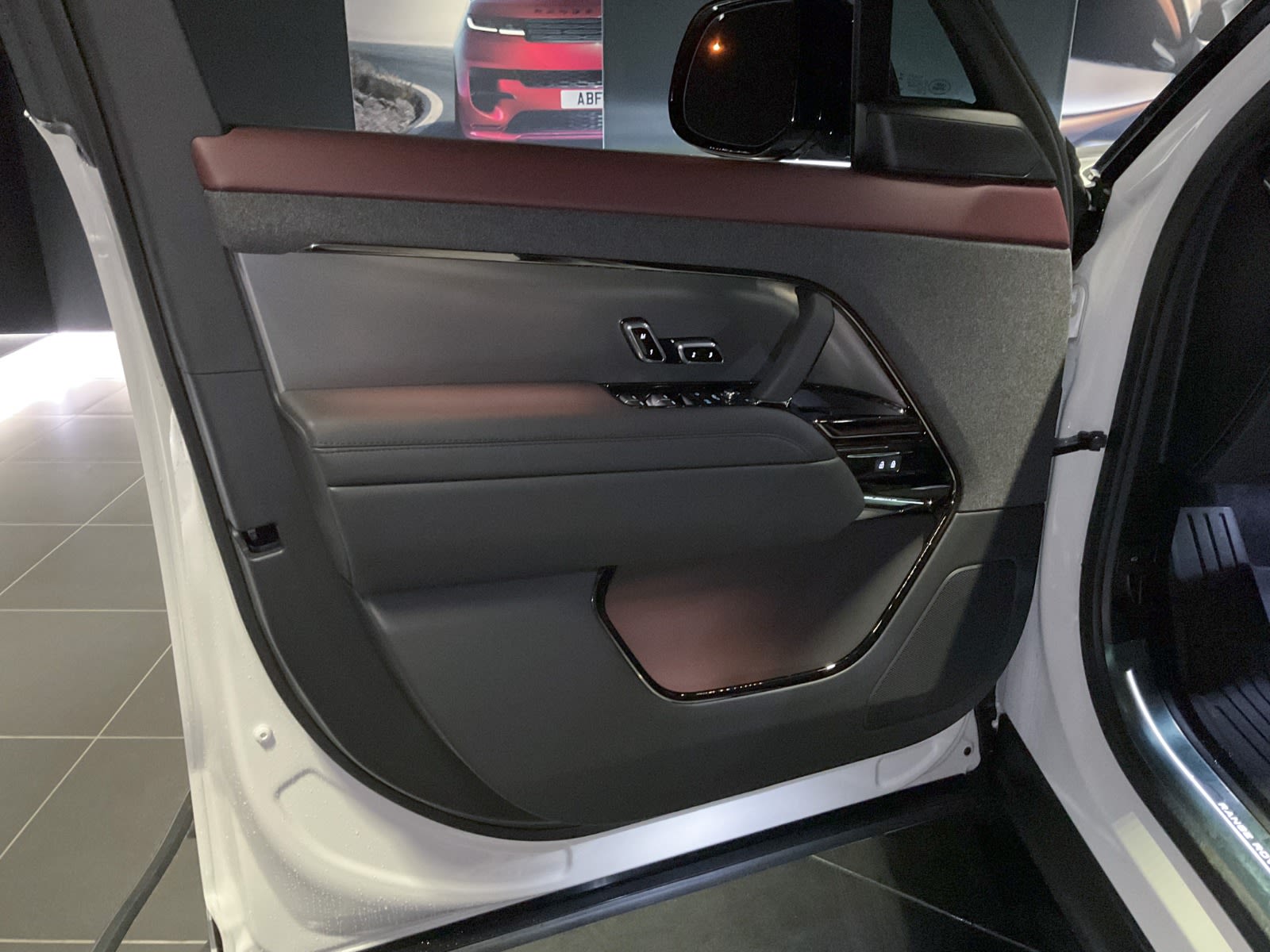 2025 Land Rover Range Rover Sport Dynamic SE, Vancouver, Cash