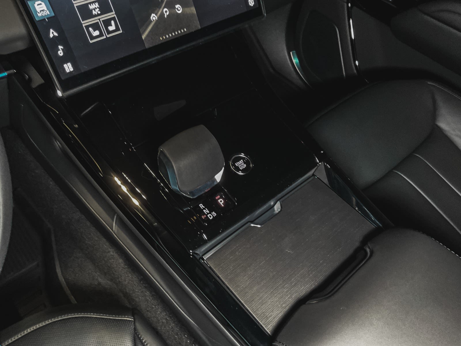 2025 Land Rover Range Rover Sport Dynamic HSE, Vancouver, Cash