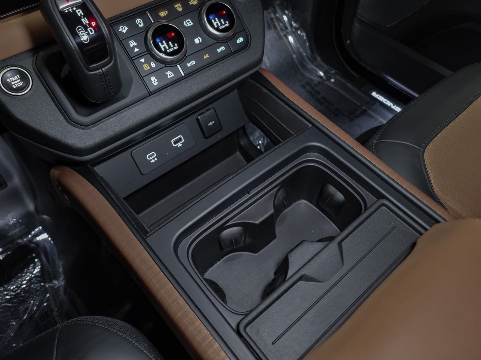 2023 Land Rover Defender X, Vancouver, Cash