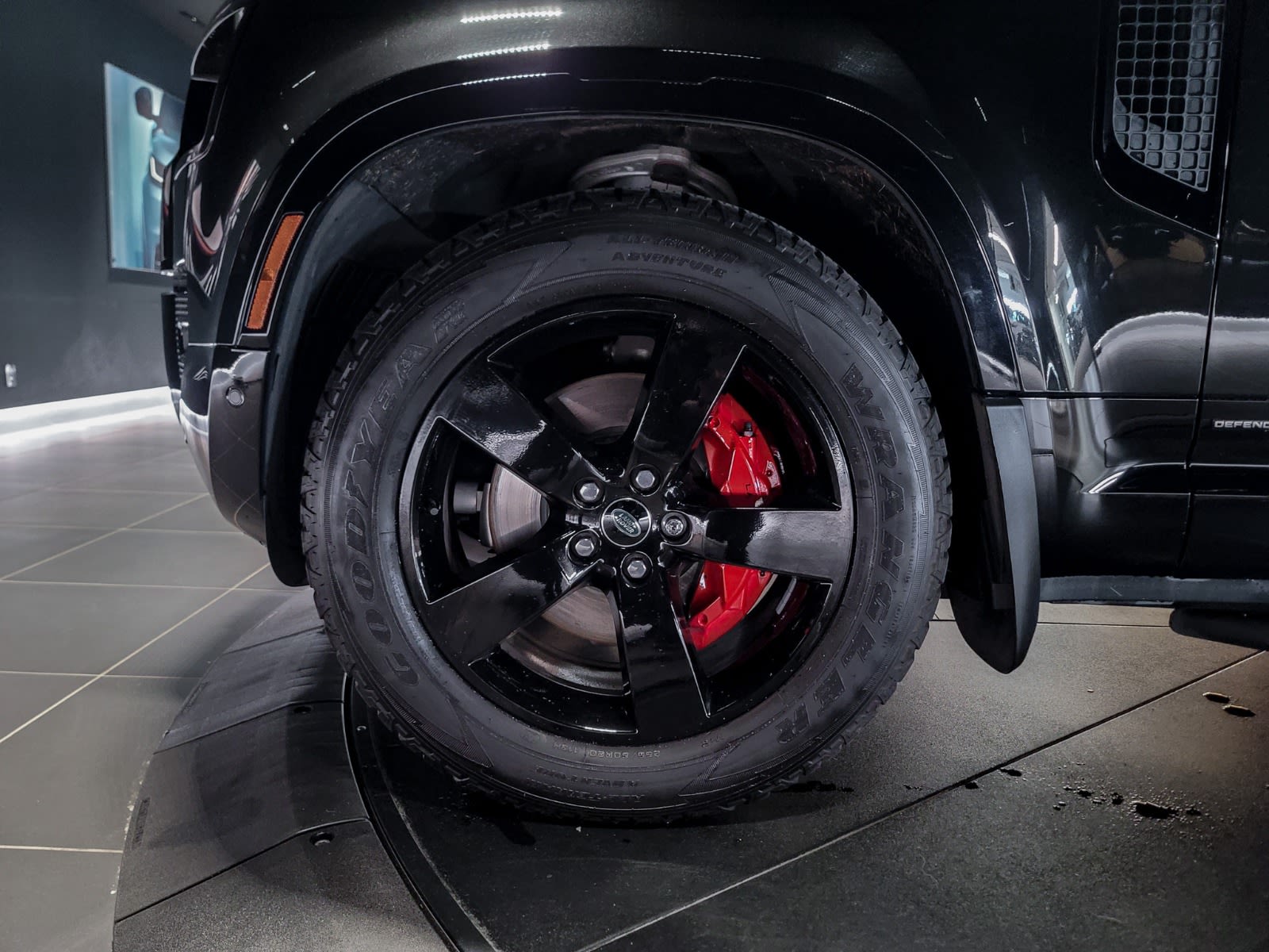 2023 Land Rover Defender X, Vancouver, Cash