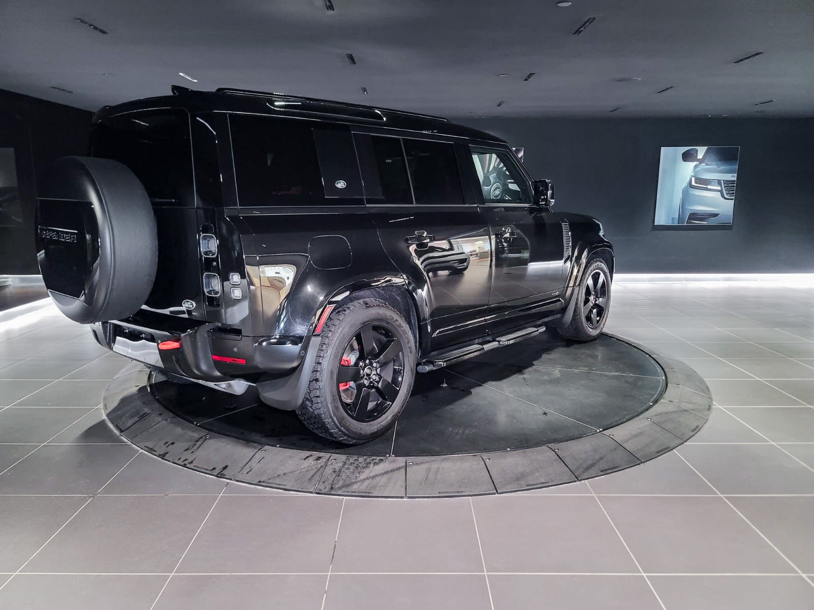 2023 Land Rover Defender X, Vancouver, Cash