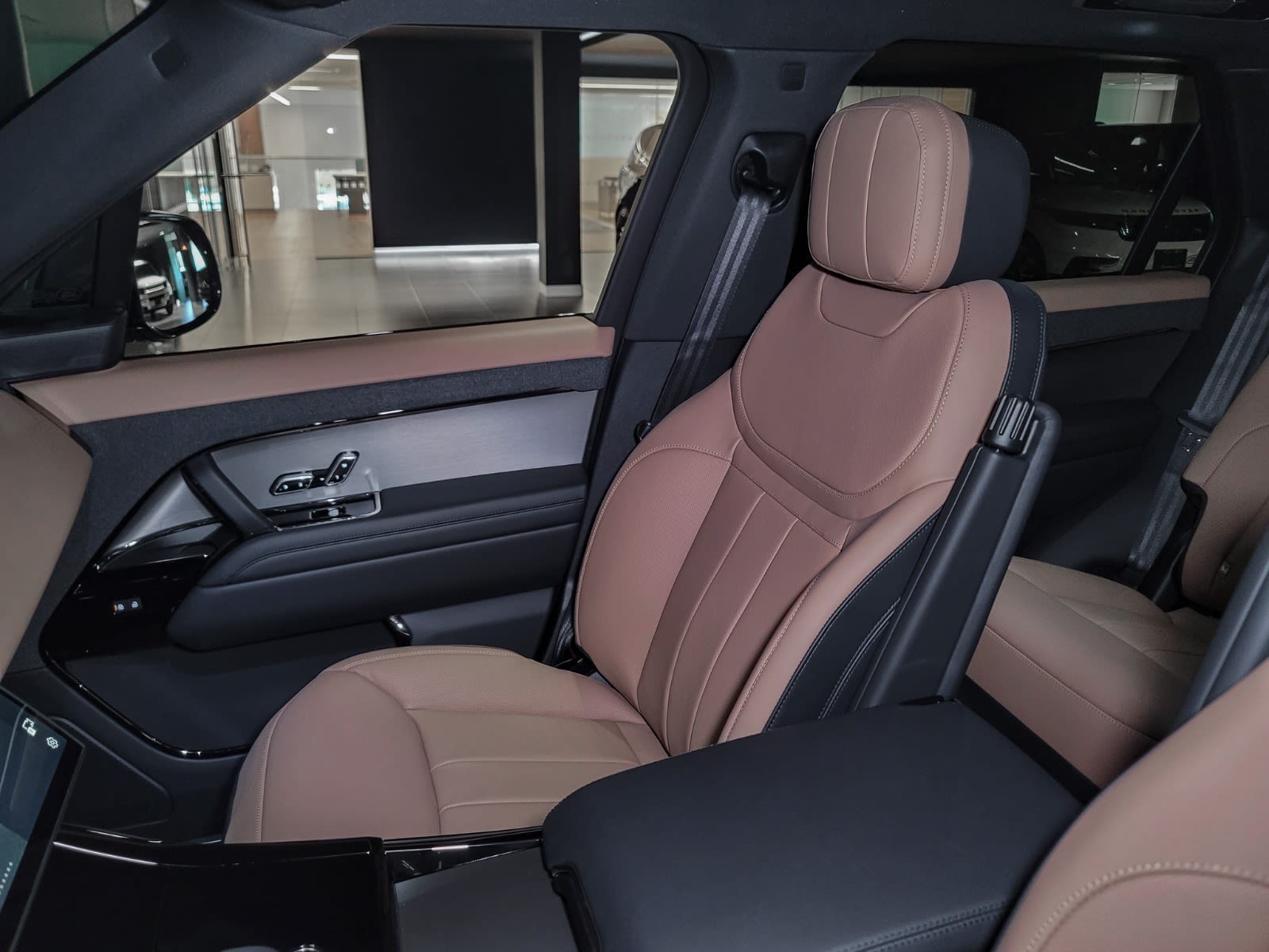2025 Land Rover Range Rover Sport Dynamic HSE, Vancouver, Cash