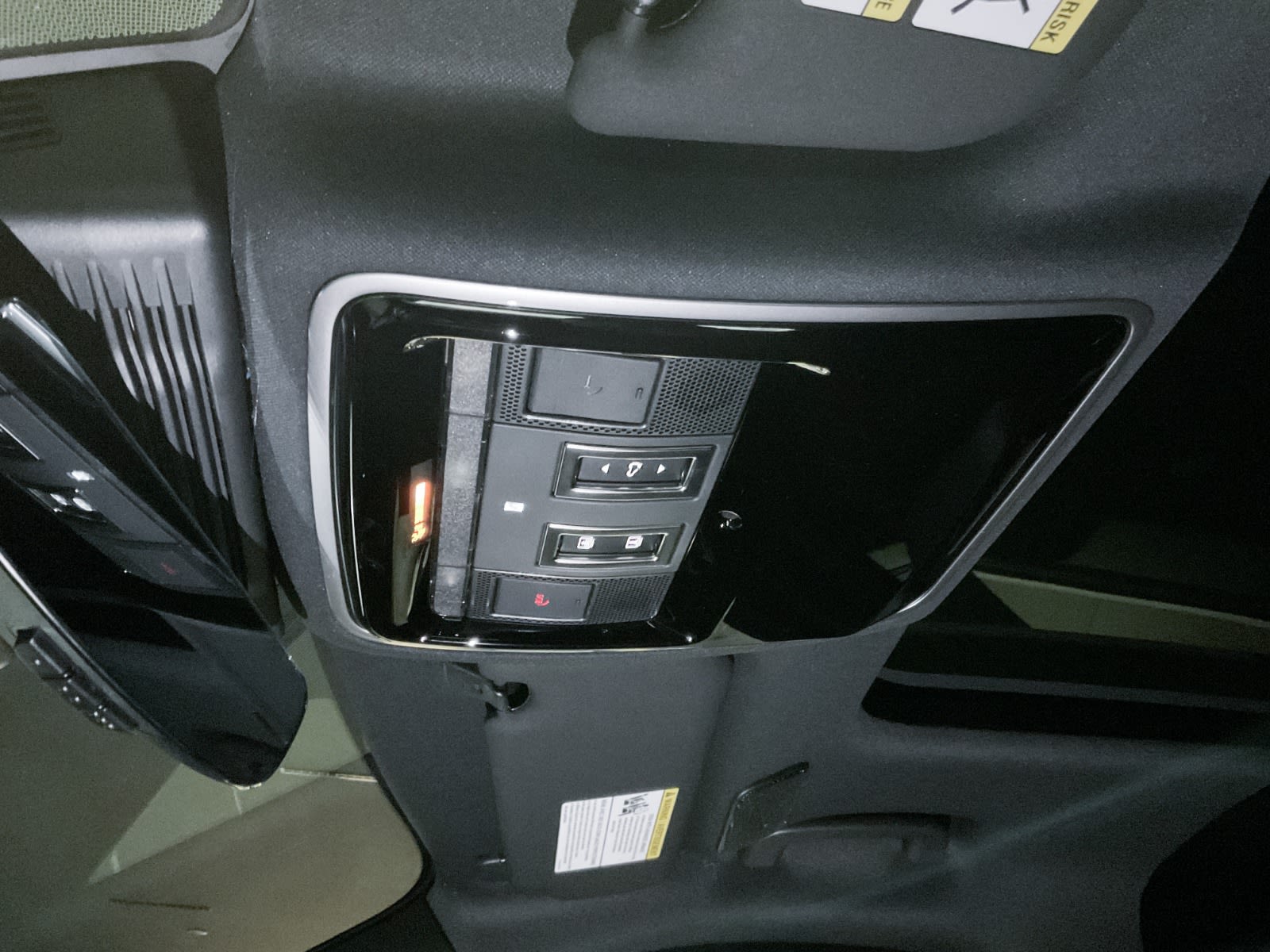 2024 Land Rover Range Rover Velar Dynamic SE, Vancouver, Cash