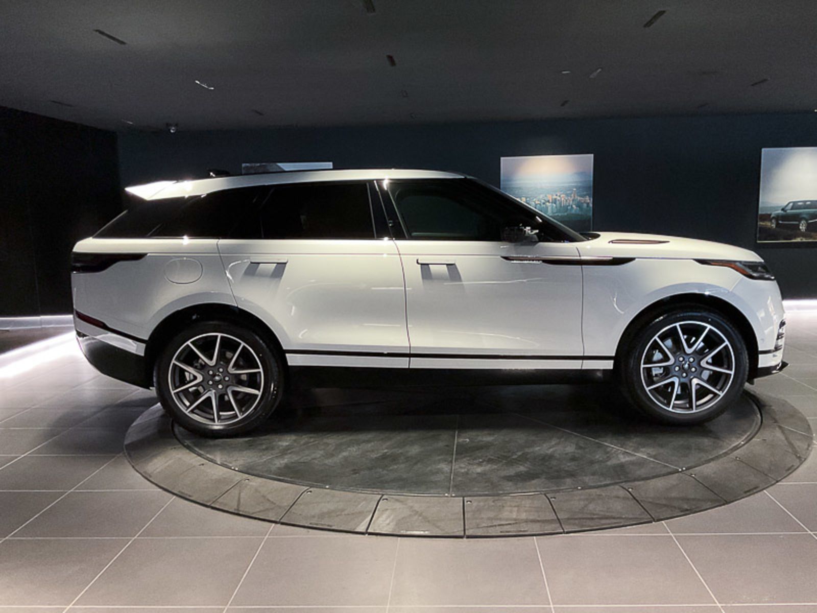 2024 Land Rover Range Rover Velar Dynamic SE, Vancouver, Cash