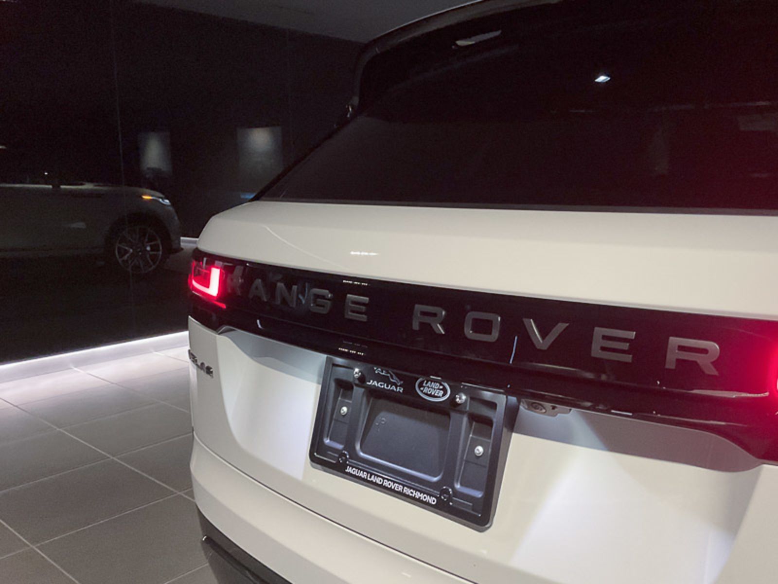 2024 Land Rover Range Rover Velar Dynamic SE, Vancouver, Cash
