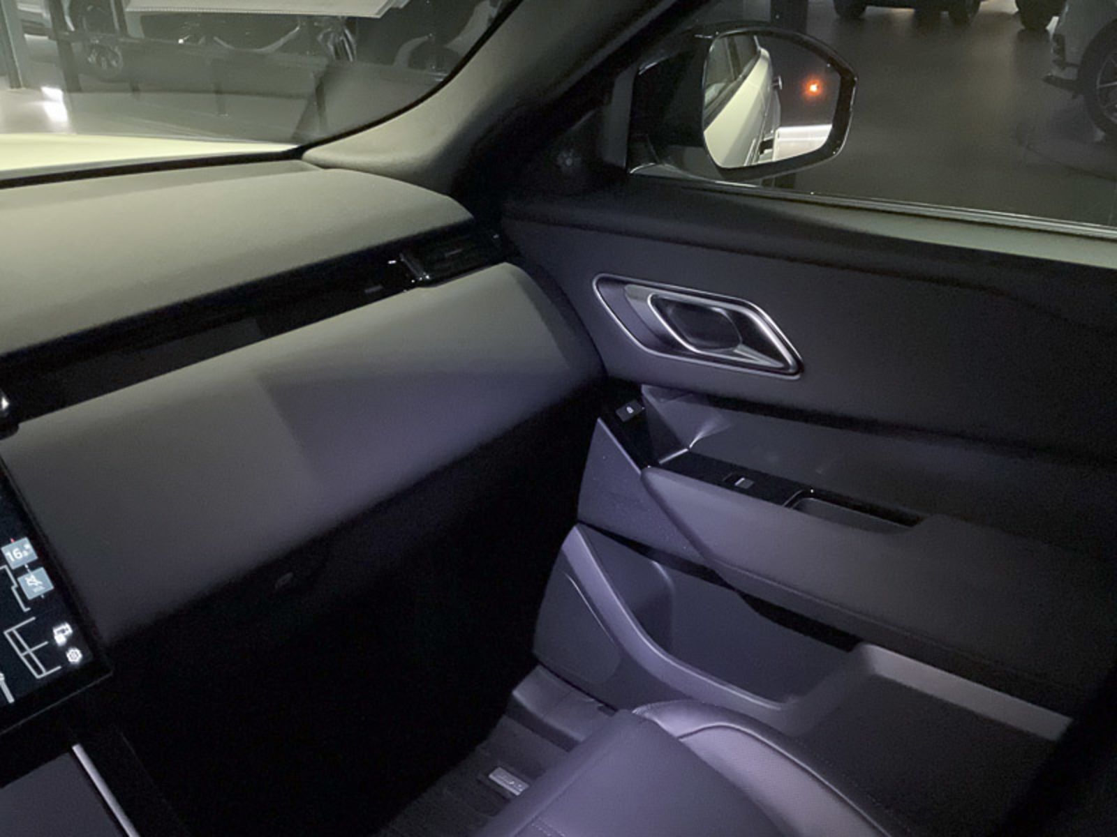 2024 Land Rover Range Rover Velar Dynamic SE, Vancouver, Cash