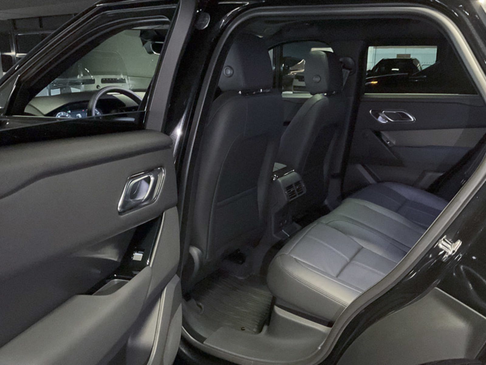 2025 Land Rover Range Rover Velar Dynamic SE, Vancouver, Cash