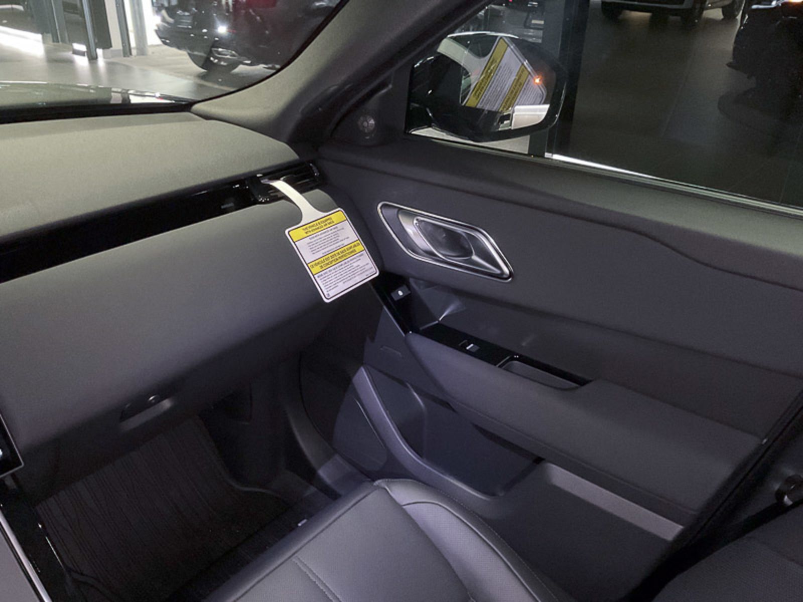2025 Land Rover Range Rover Velar Dynamic SE, Vancouver, Cash