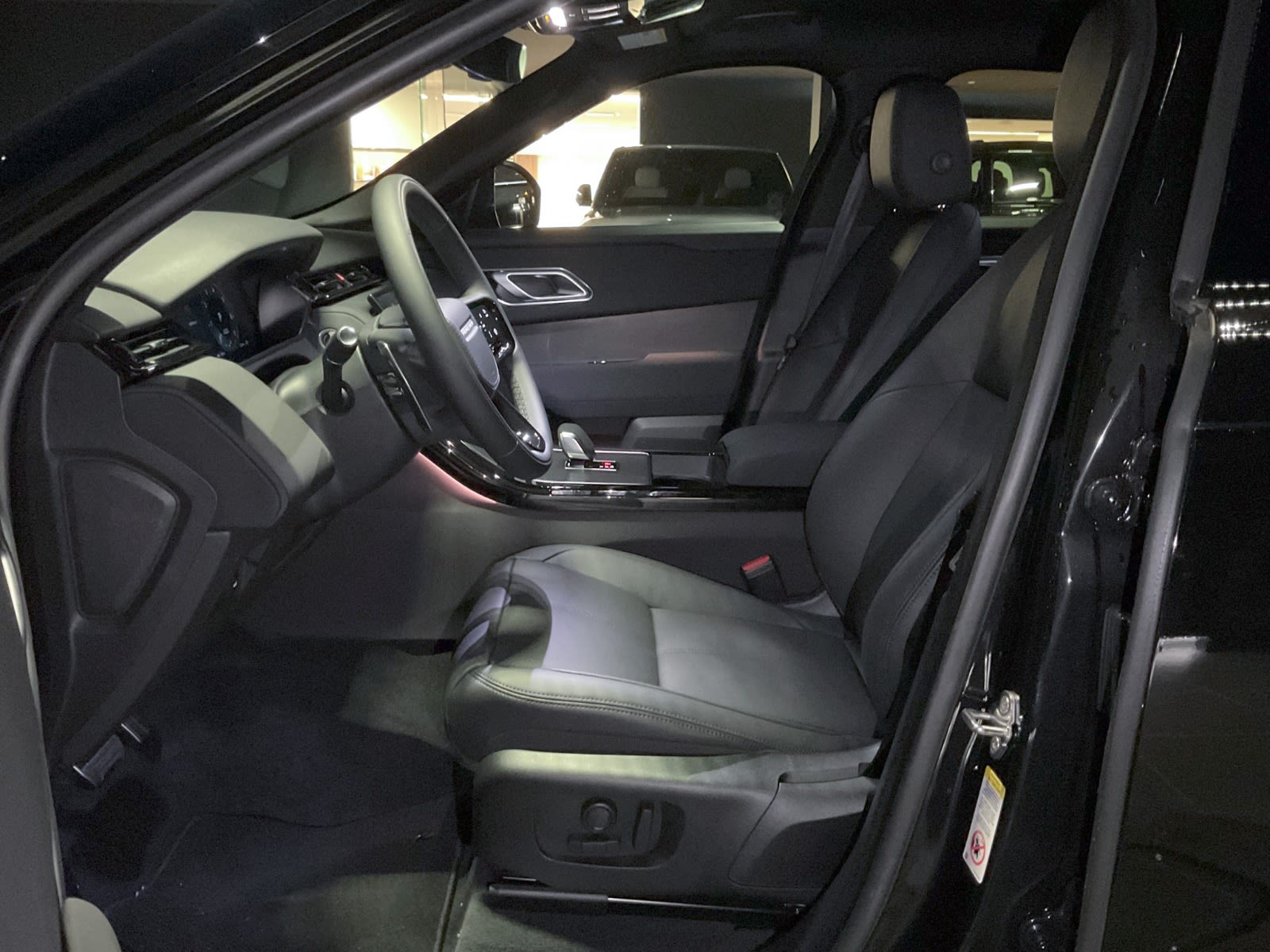 2025 Land Rover Range Rover Velar Dynamic SE, Vancouver, Cash