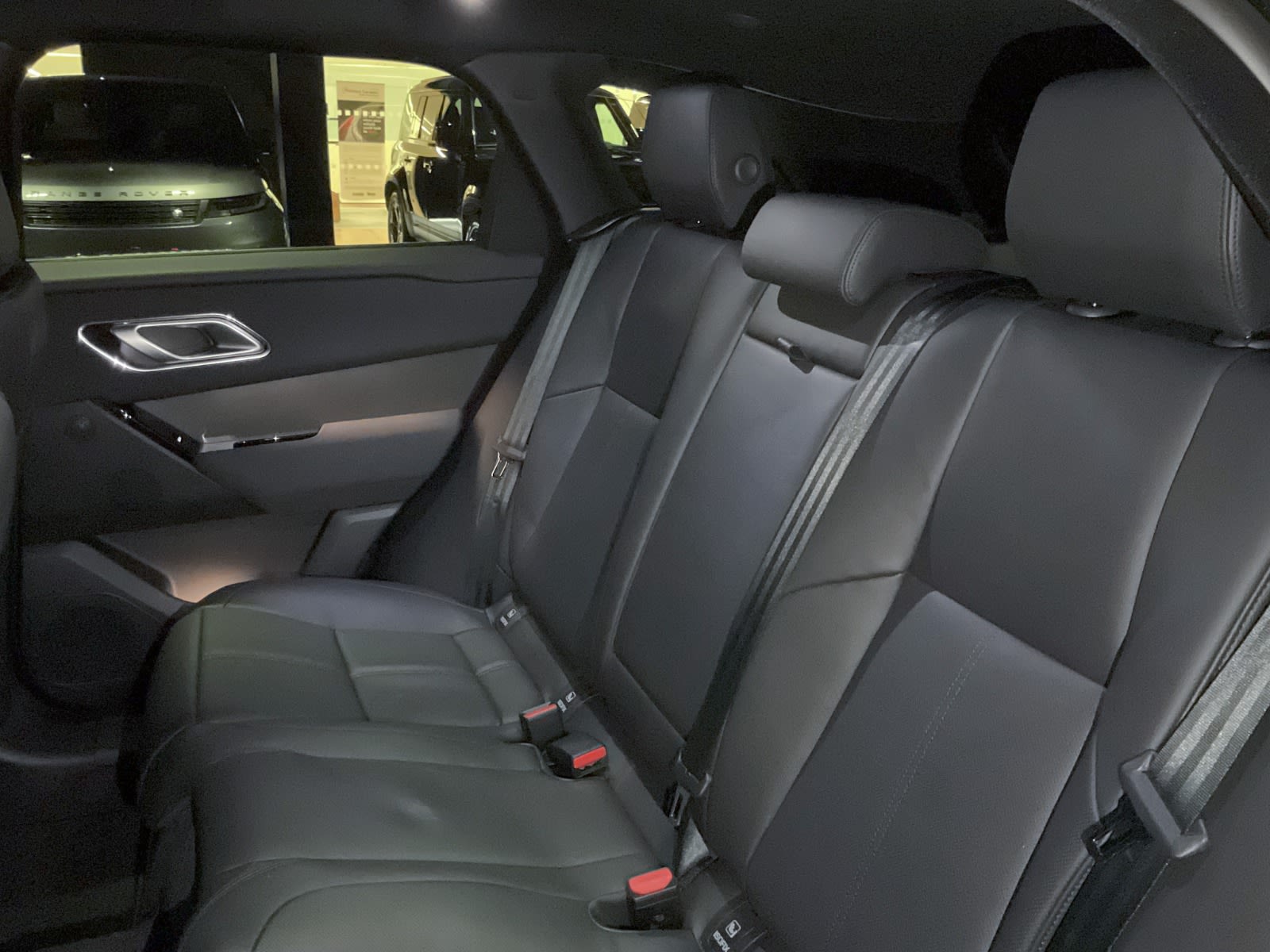 2025 Land Rover Range Rover Velar Dynamic SE, Vancouver, Cash