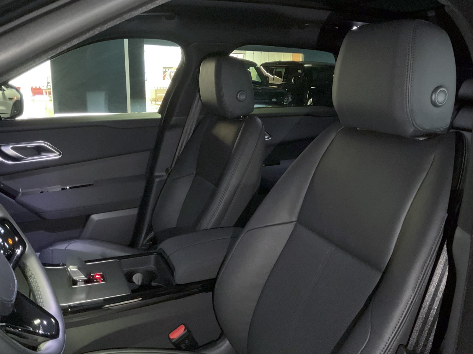 2025 Land Rover Range Rover Velar Dynamic SE, Vancouver, Cash
