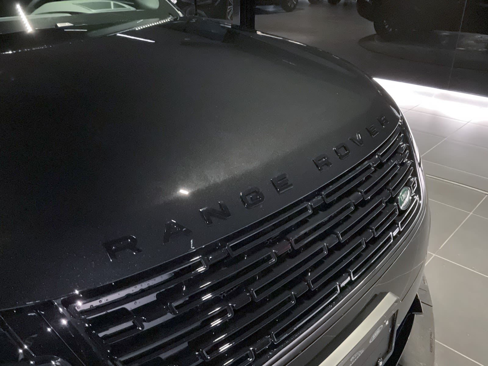 2025 Land Rover Range Rover Velar Dynamic SE, Vancouver, Cash