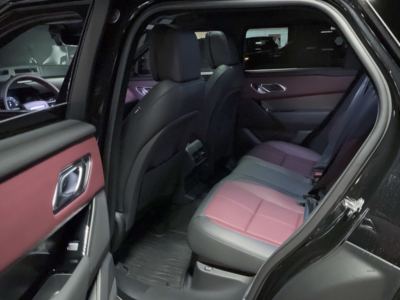 2025 Land Rover Range Rover Velar Dynamic HSE, Vancouver, Cash