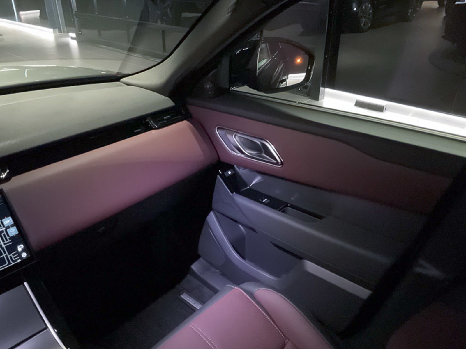 2025 Land Rover Range Rover Velar Dynamic HSE, Vancouver, Cash