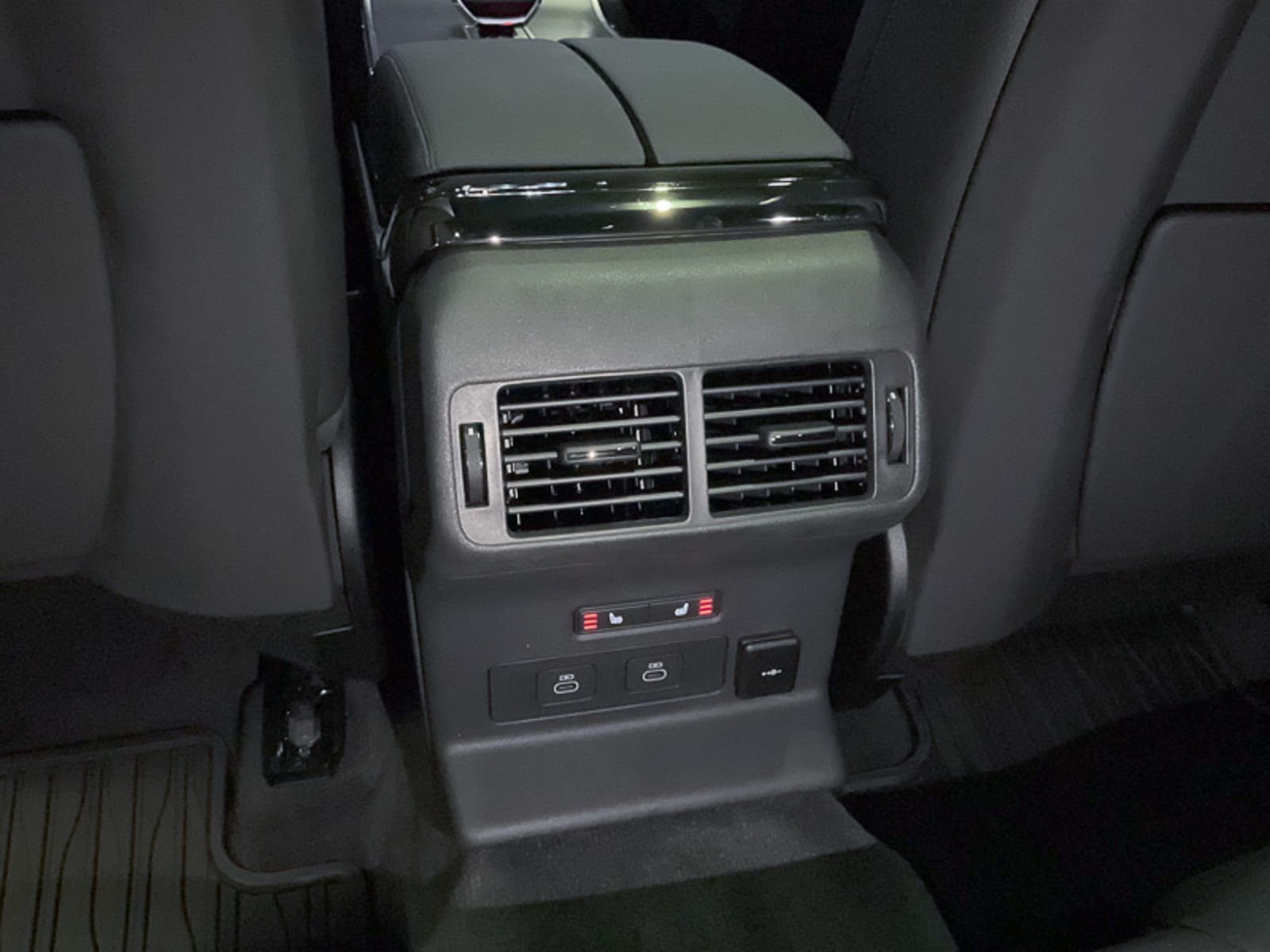 2025 Land Rover Range Rover Velar Dynamic SE, Vancouver, Cash