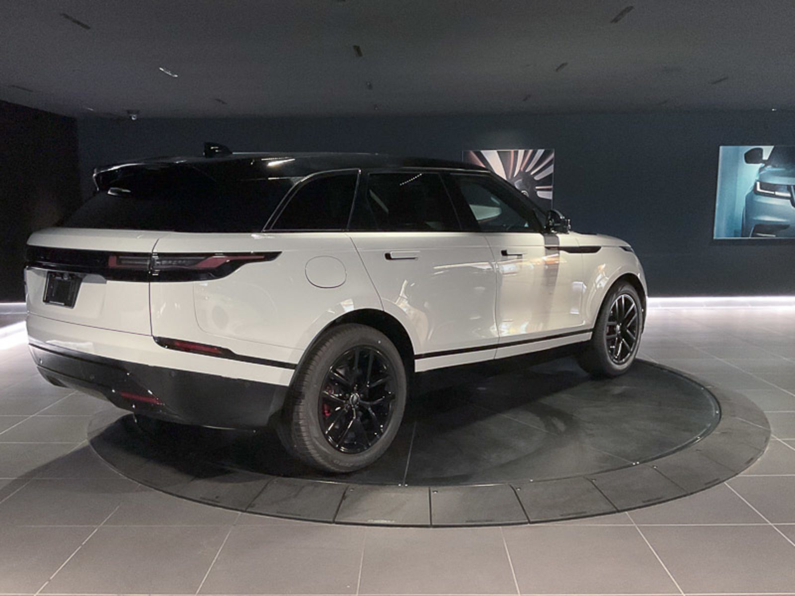 2025 Land Rover Range Rover Velar Dynamic SE, Vancouver, Cash
