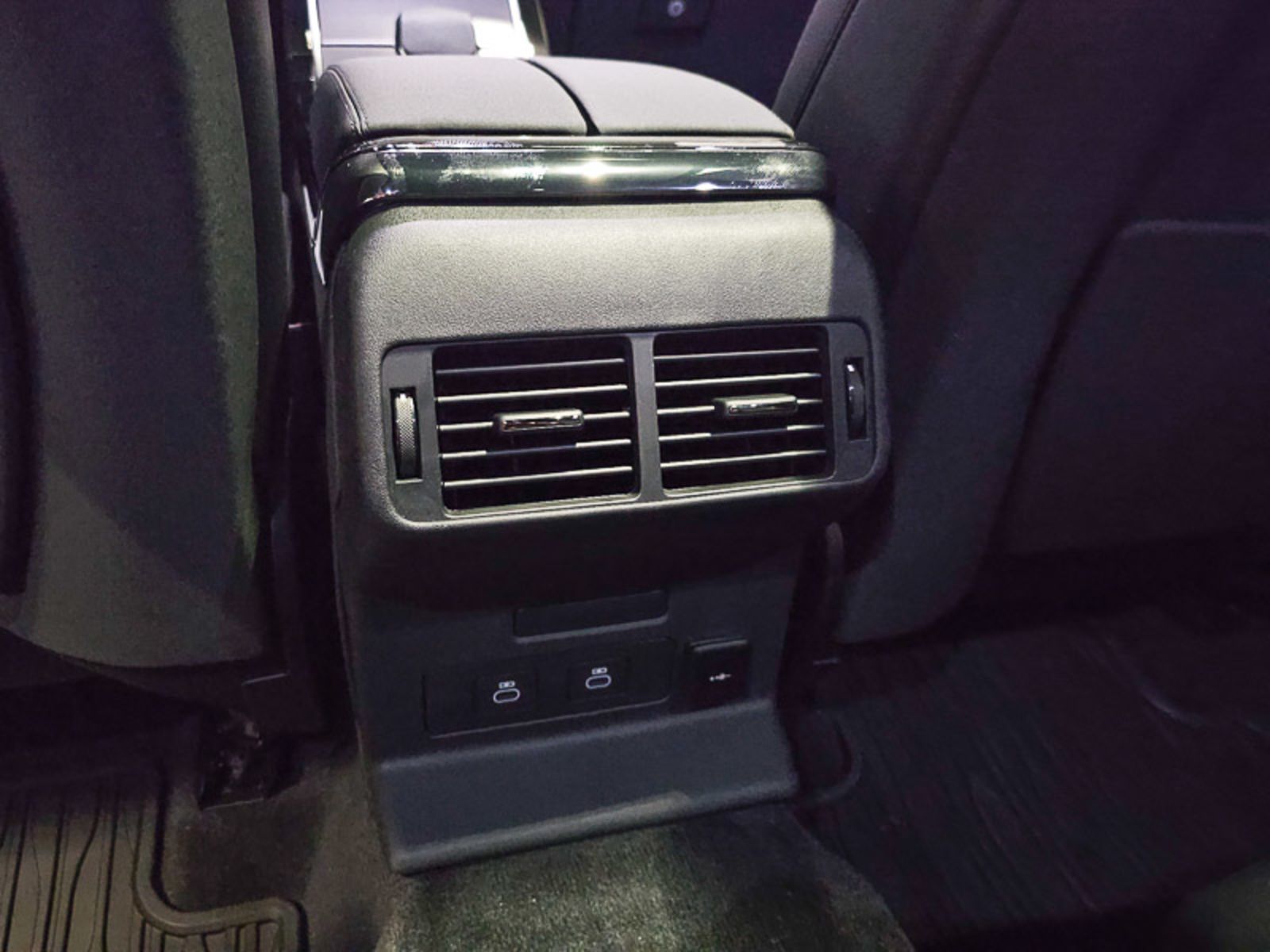 2025 Land Rover Range Rover Velar Dynamic SE, Vancouver, Cash