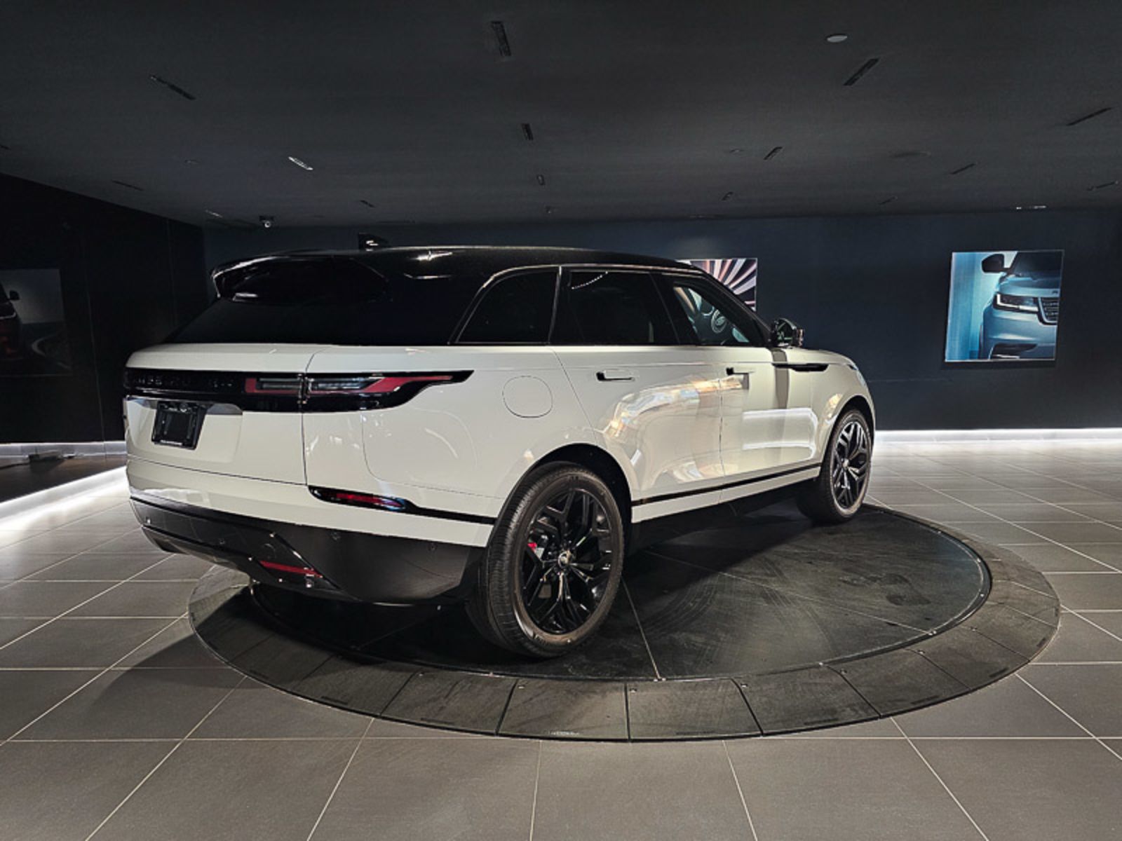 2025 Land Rover Range Rover Velar Dynamic SE, Vancouver, Cash