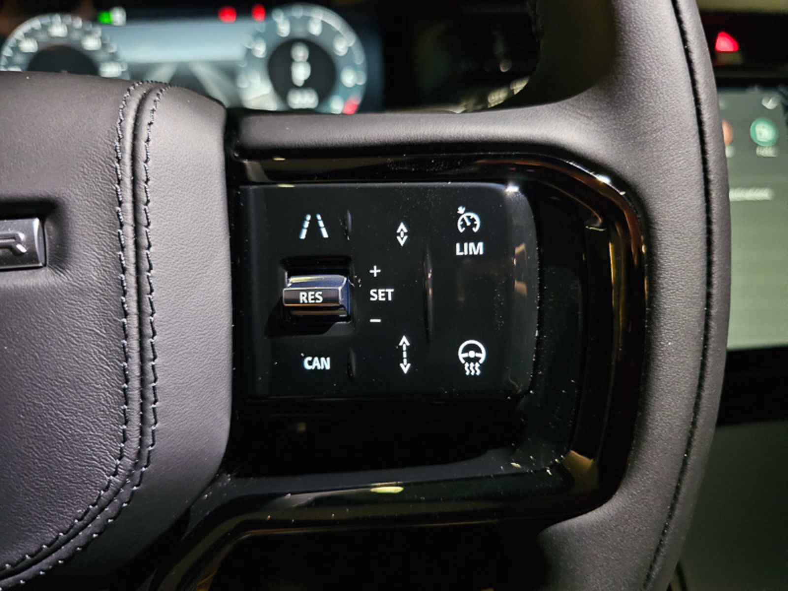 2025 Land Rover Range Rover Velar Dynamic SE, Vancouver, Cash