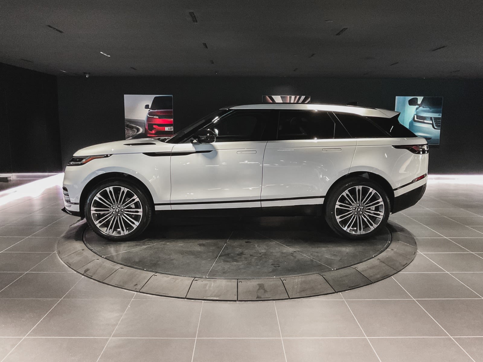 2026 Land Rover Range Rover Velar Dynamic SE, Vancouver, Cash