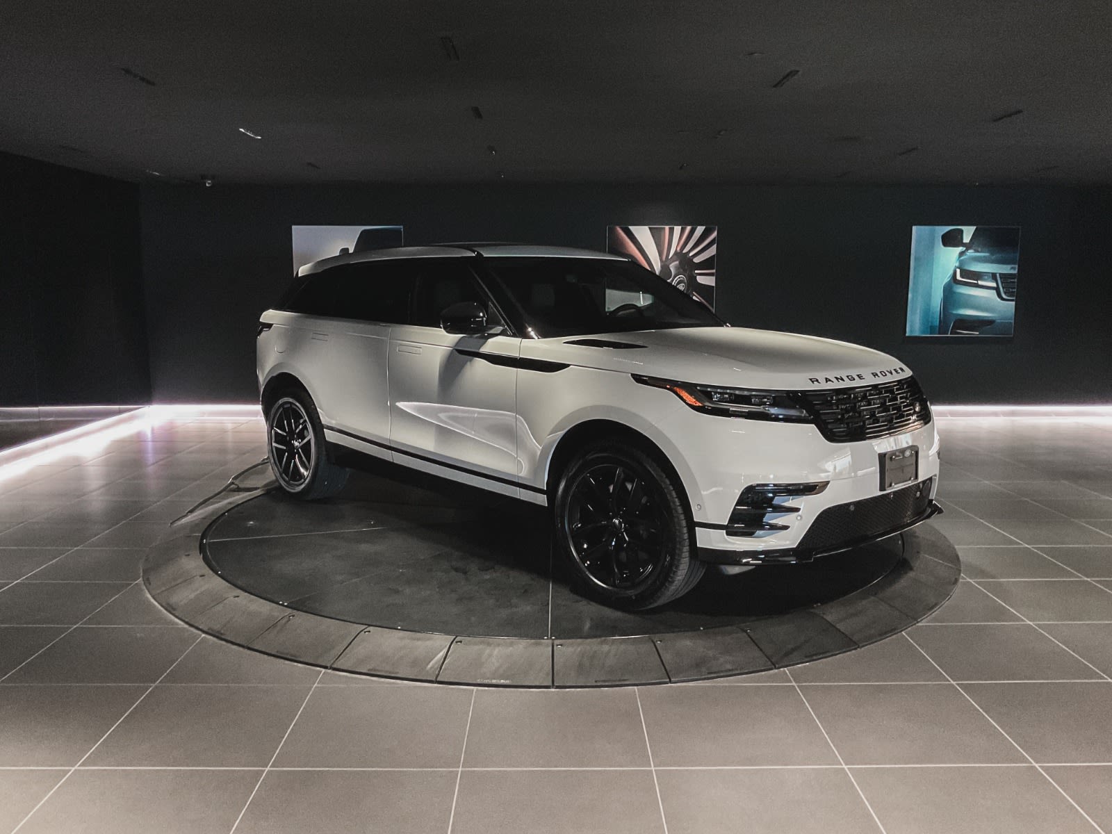 2026 Land Rover Range Rover Velar Dynamic SE, Vancouver, Cash
