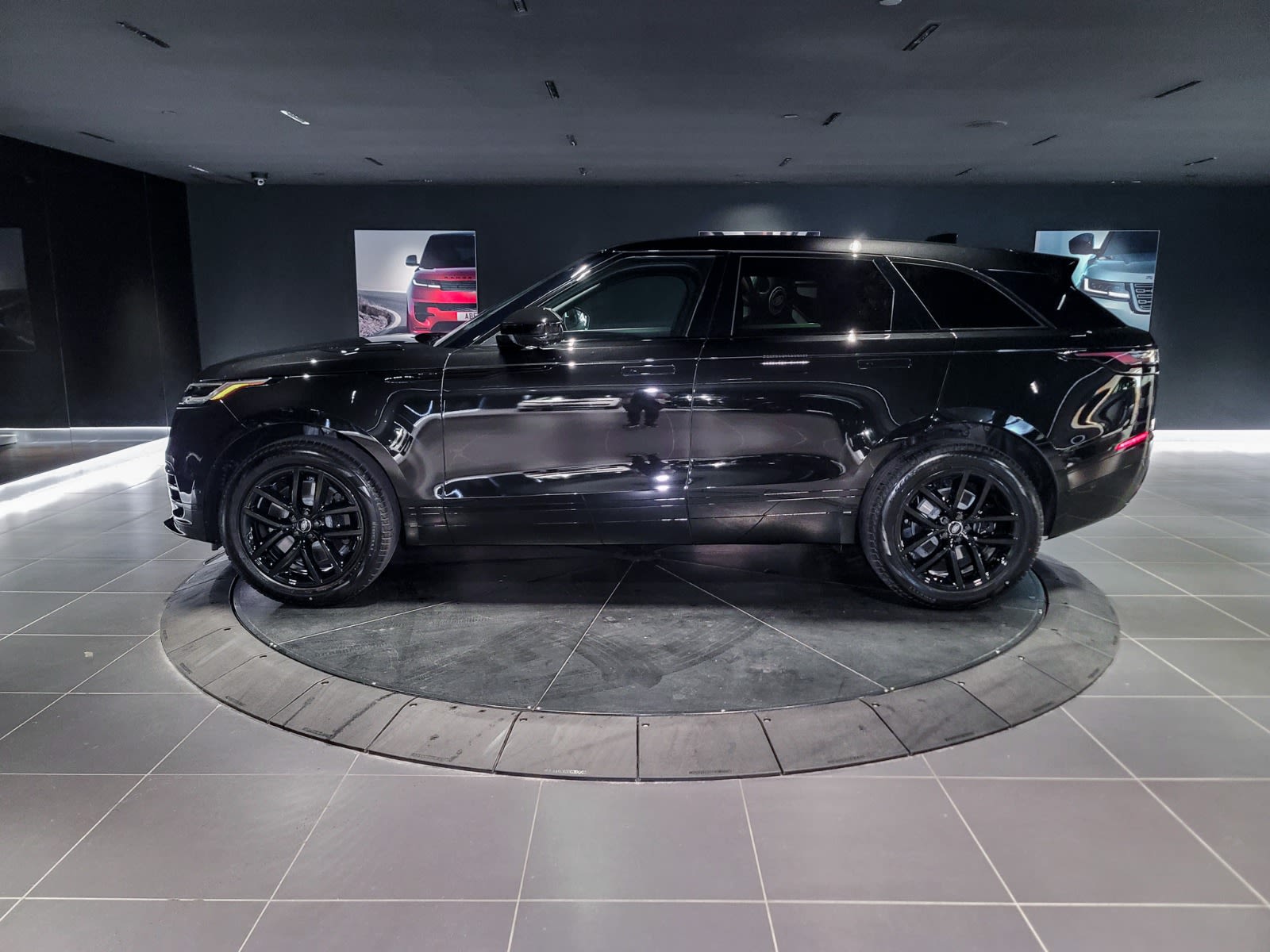 2026 Land Rover Range Rover Velar Dynamic SE, Vancouver, Cash