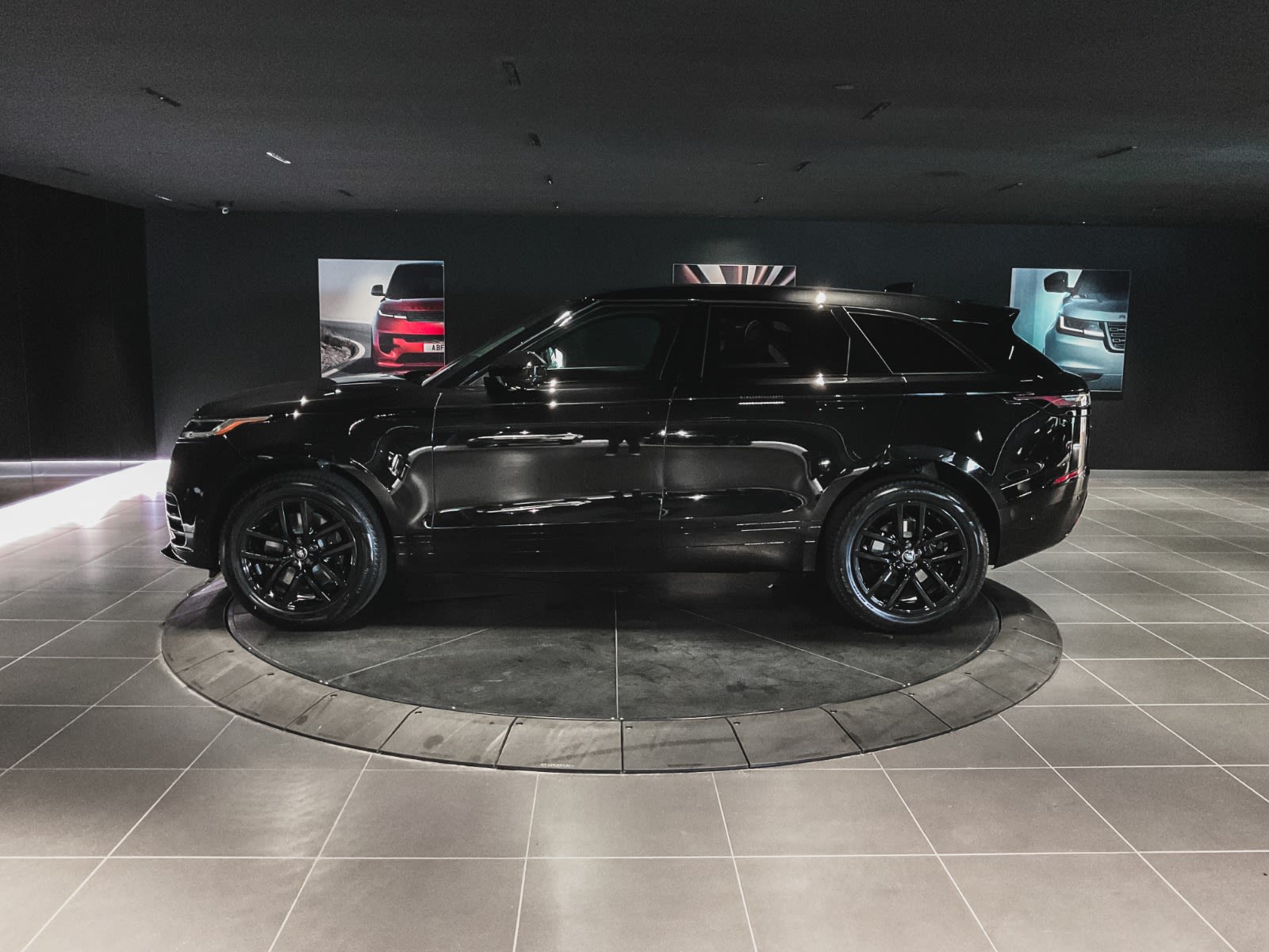 2026 Land Rover Range Rover Velar Dynamic SE, Vancouver, Cash