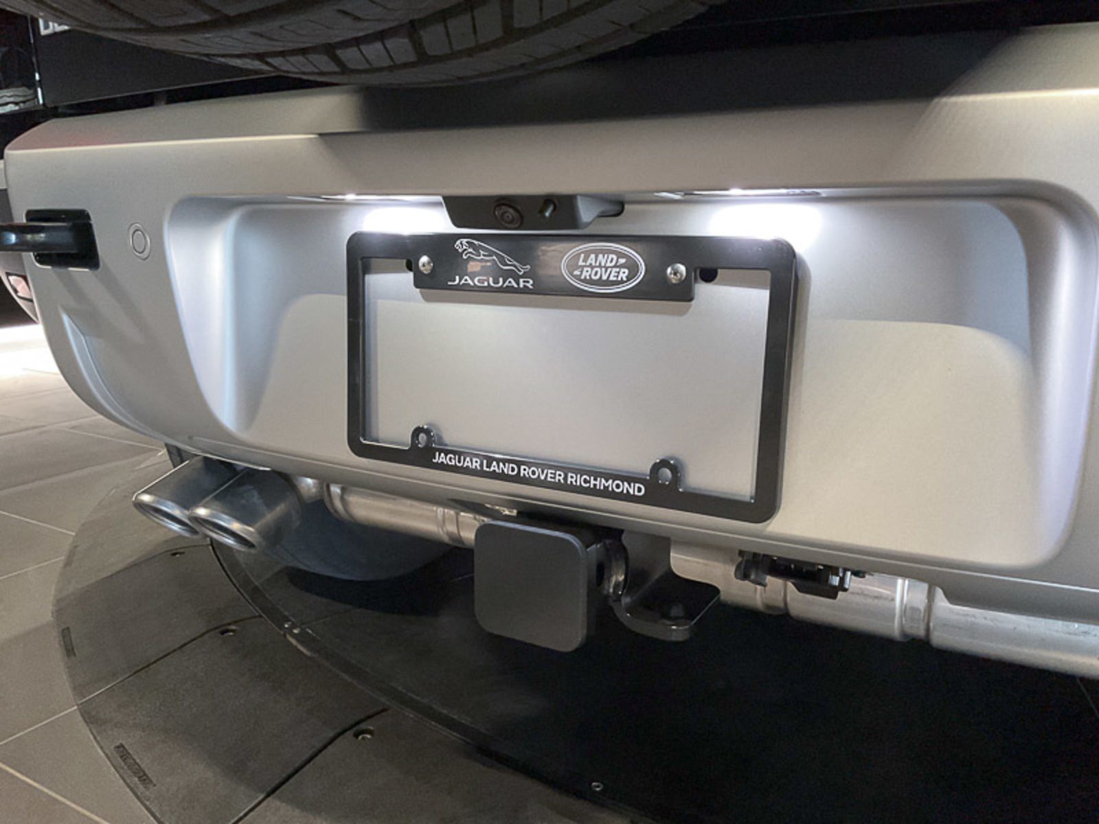 2024 Land Rover Defender SE, Vancouver, Cash