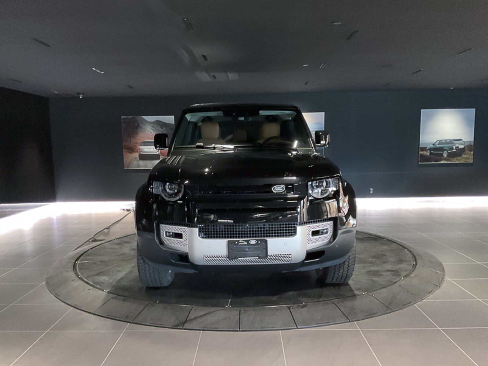 2024 Land Rover Defender SE, Vancouver, Cash