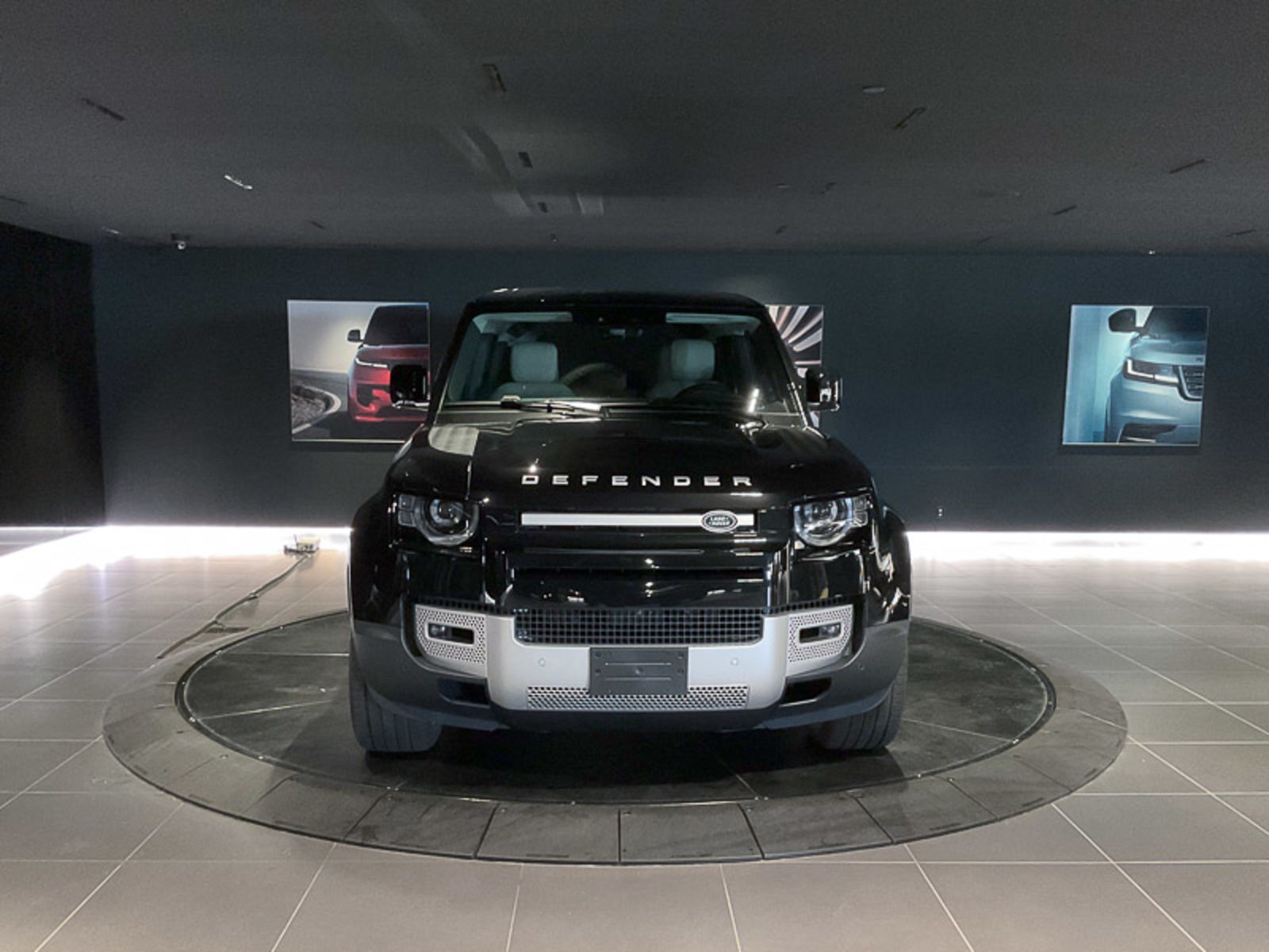 2024 Land Rover Defender SE, Vancouver, Cash