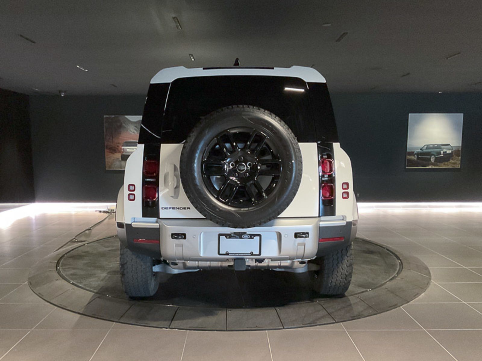2024 Land Rover Defender S, Vancouver, Cash