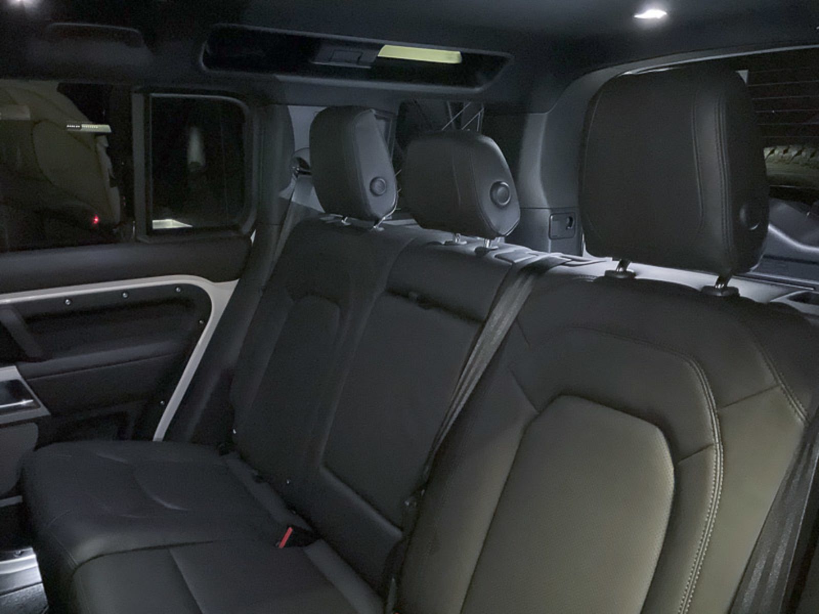 2024 Land Rover Defender S, Vancouver, Cash