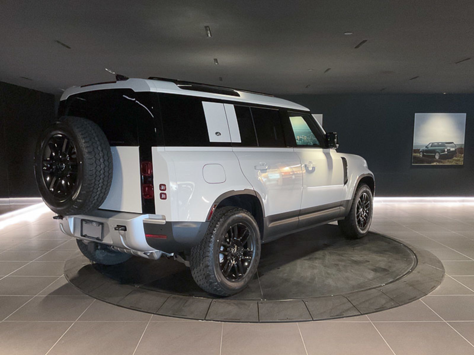 2024 Land Rover Defender S, Vancouver, Cash