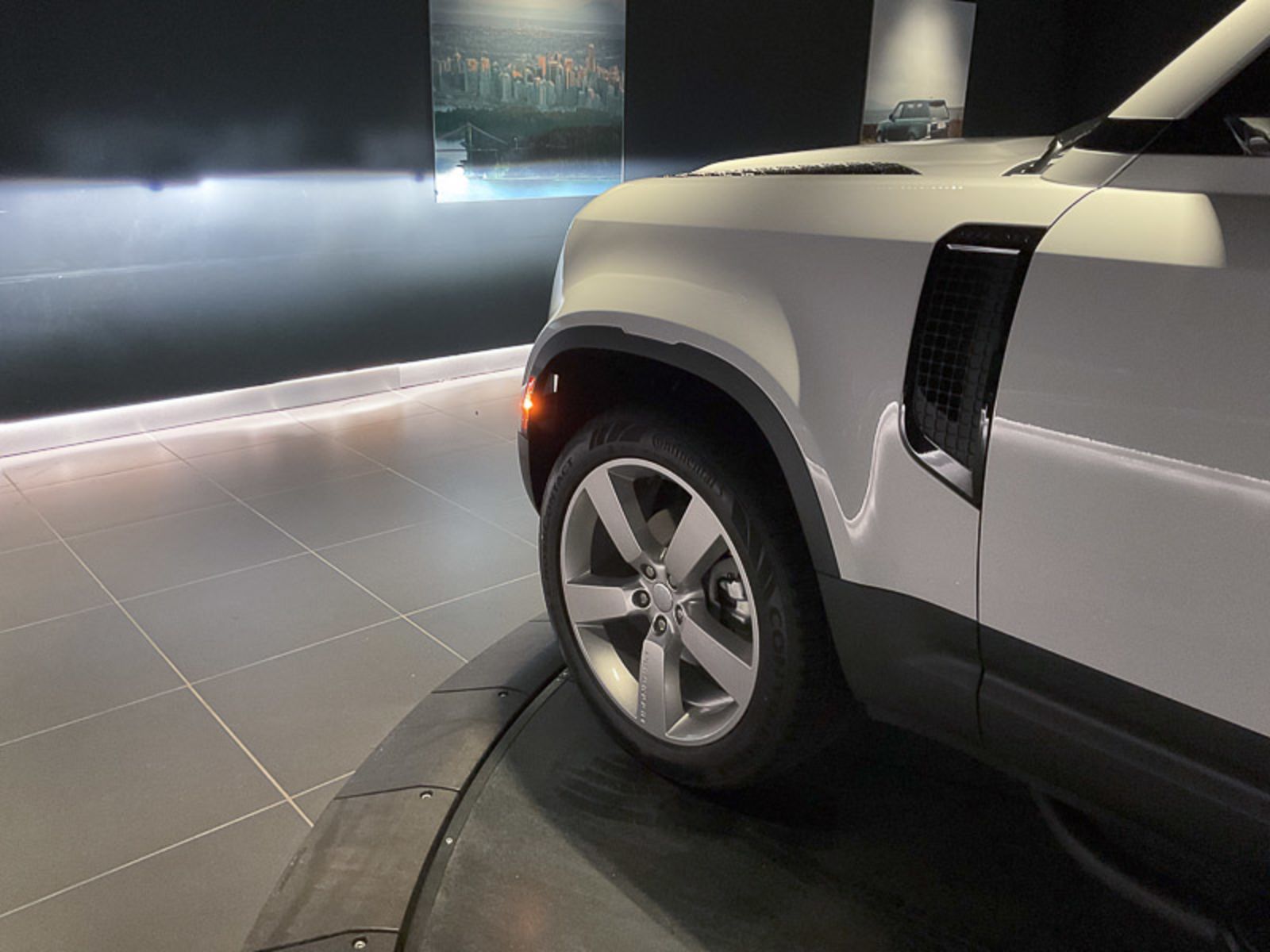 2024 Land Rover Defender S, Vancouver, Cash