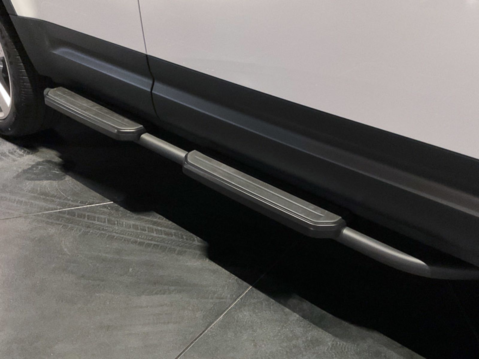 2024 Land Rover Defender S, Vancouver, Cash