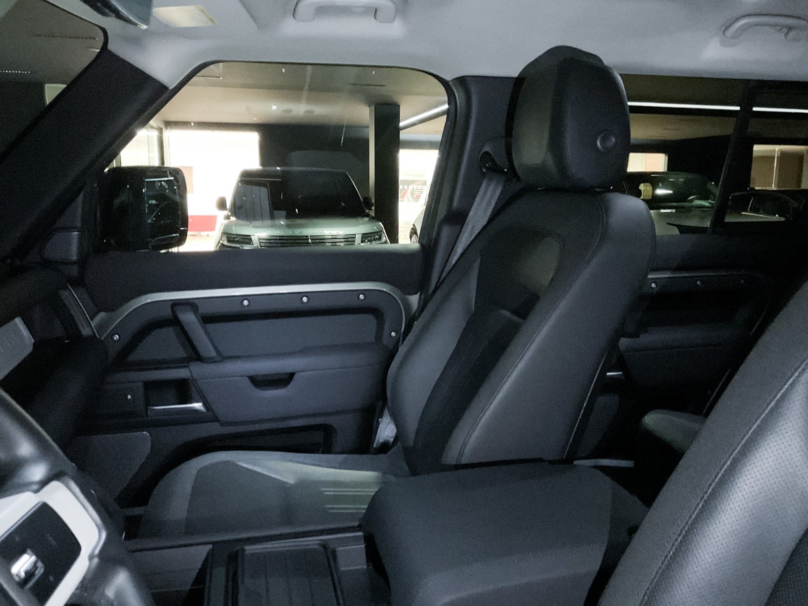 2020 Land Rover Defender S, Vancouver, Cash
