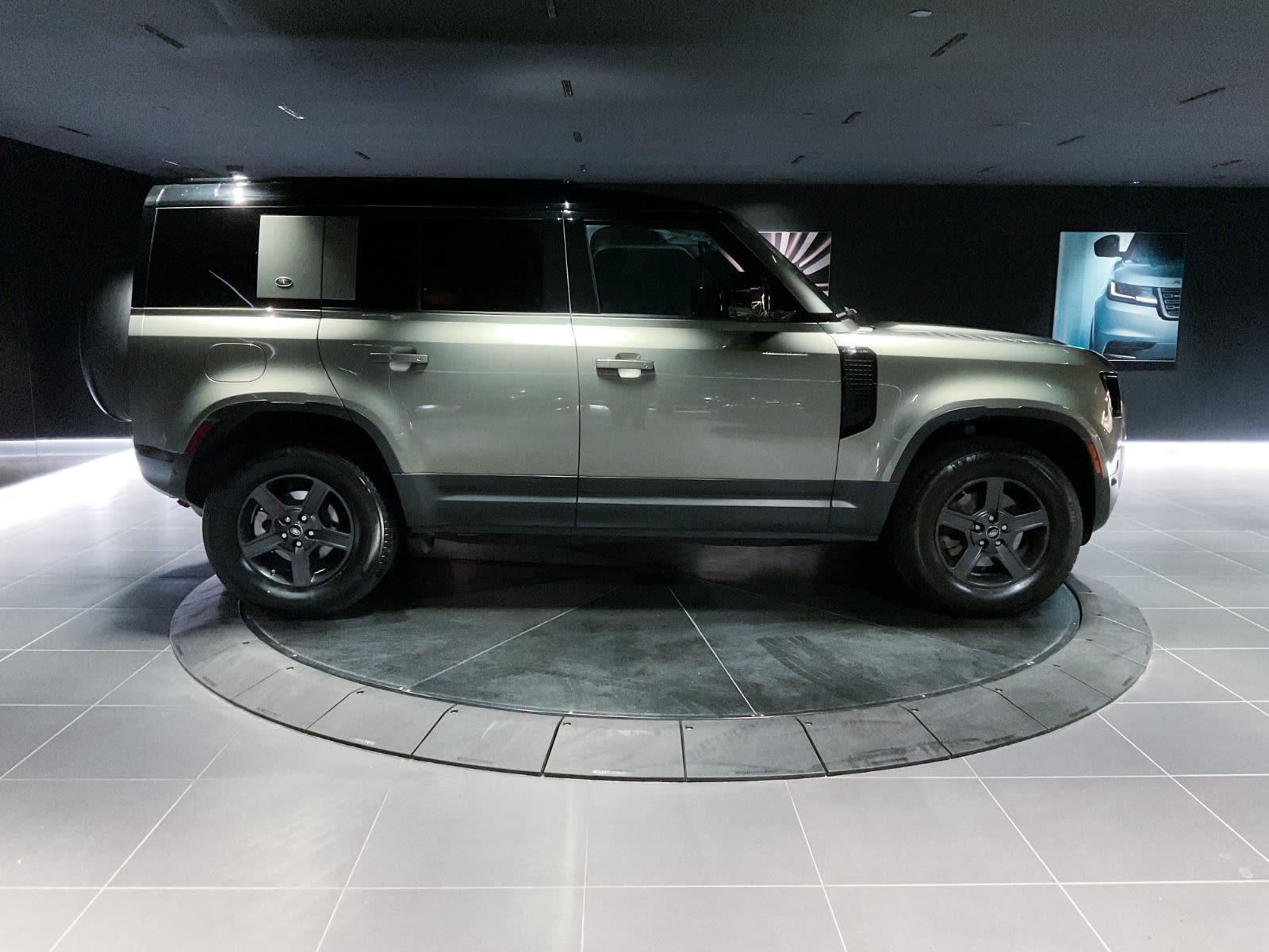 2020 Land Rover Defender S, Vancouver, Cash